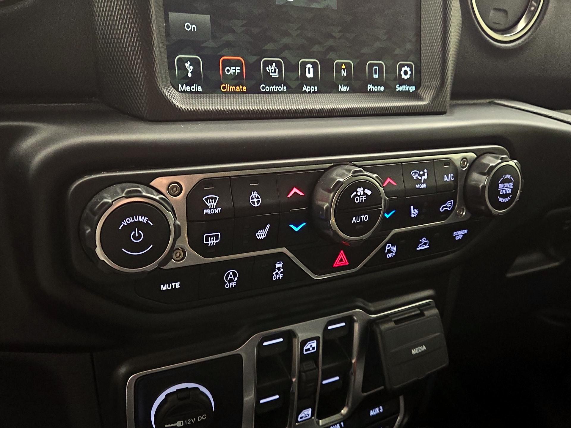 Thumbnail: 2022 Jeep Gladiator - 17