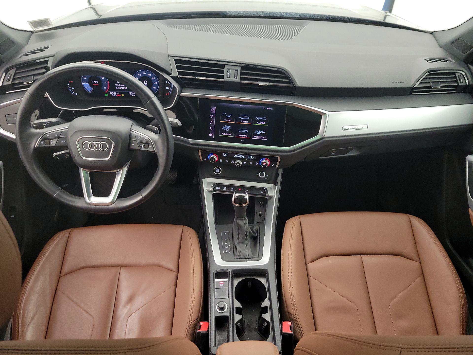 Thumbnail: 2021 Audi Q3 - 9