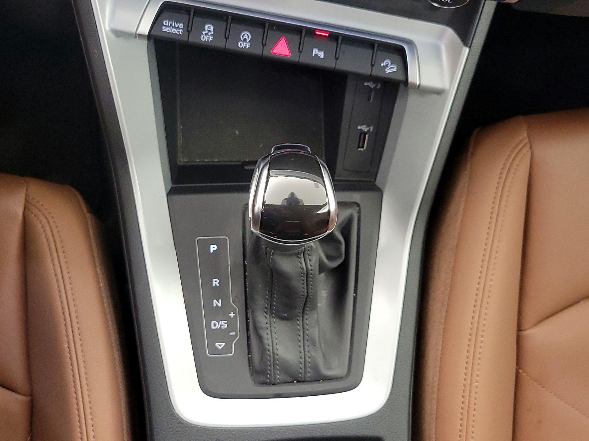 Thumbnail: 2021 Audi Q3 - 17