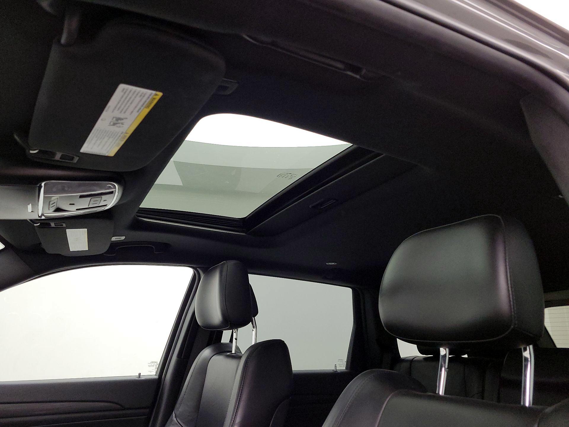 Thumbnail: 2020 Jeep Grand Cherokee - 20