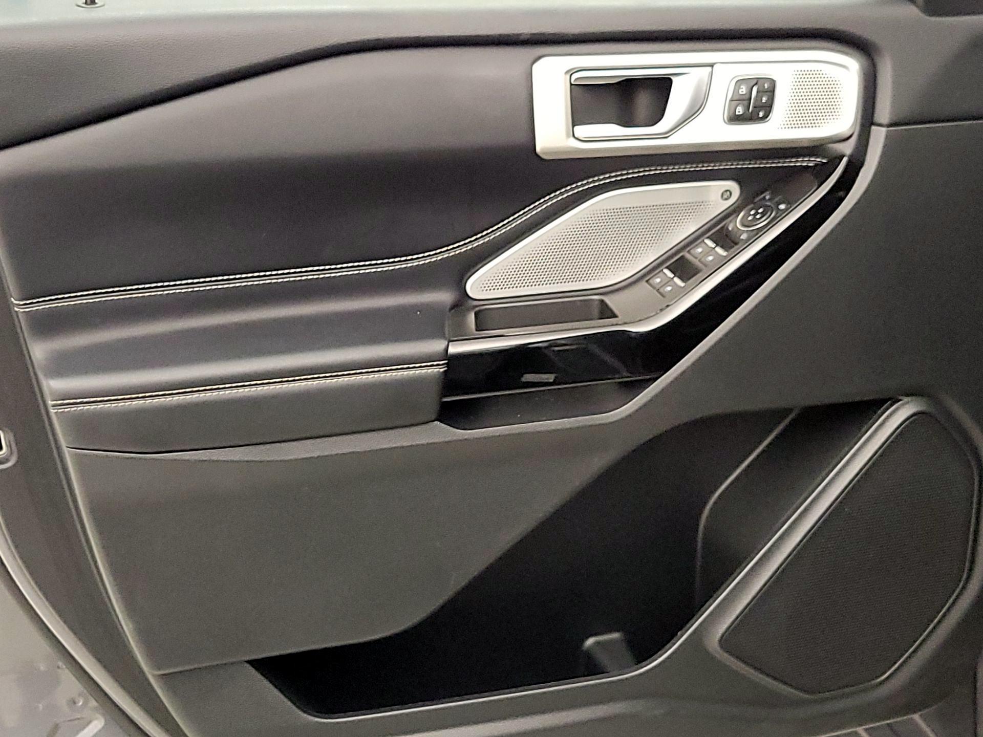 Thumbnail: 2022 Ford Explorer - 12