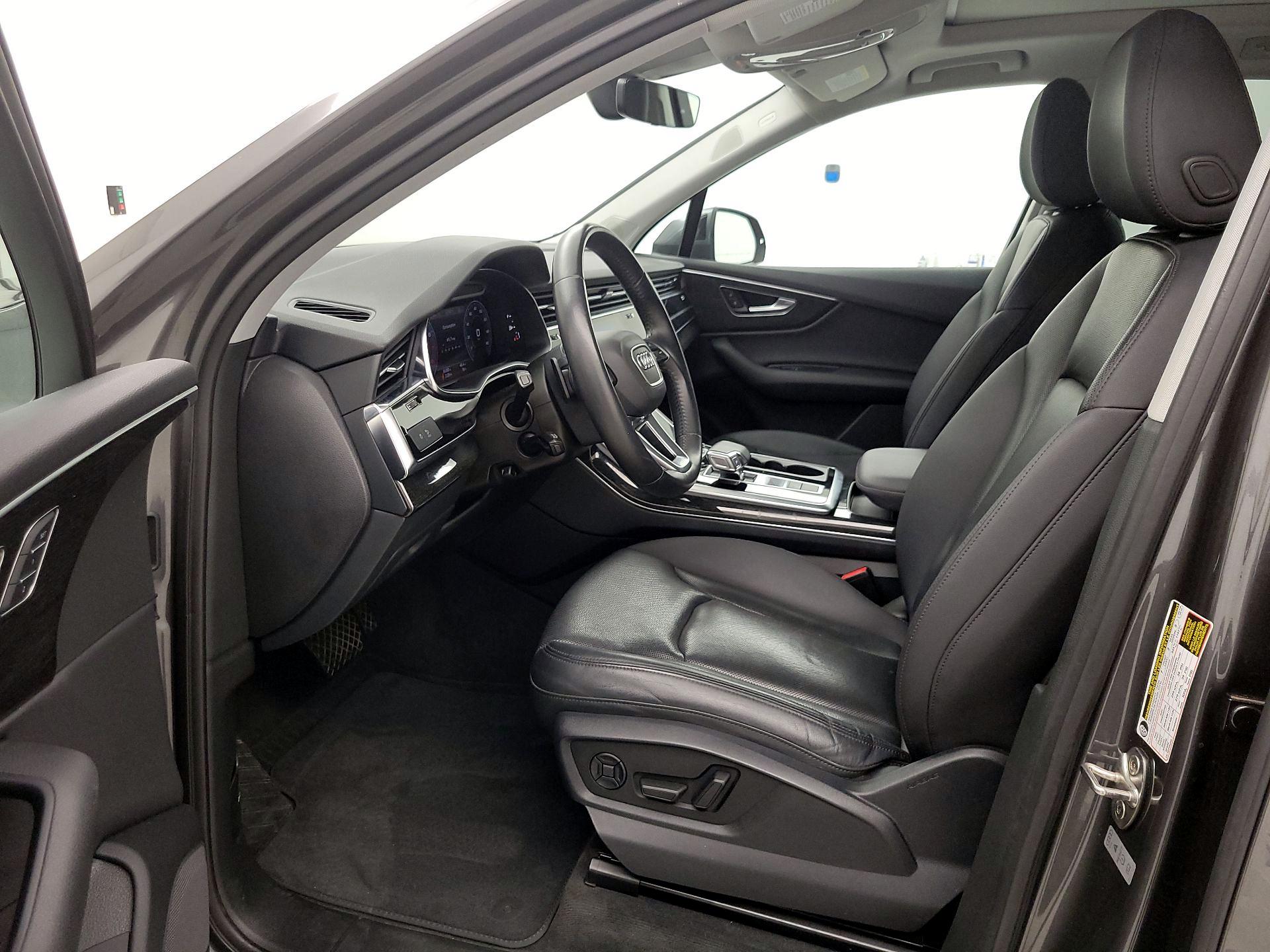 Thumbnail: 2020 Audi Q7 - 11