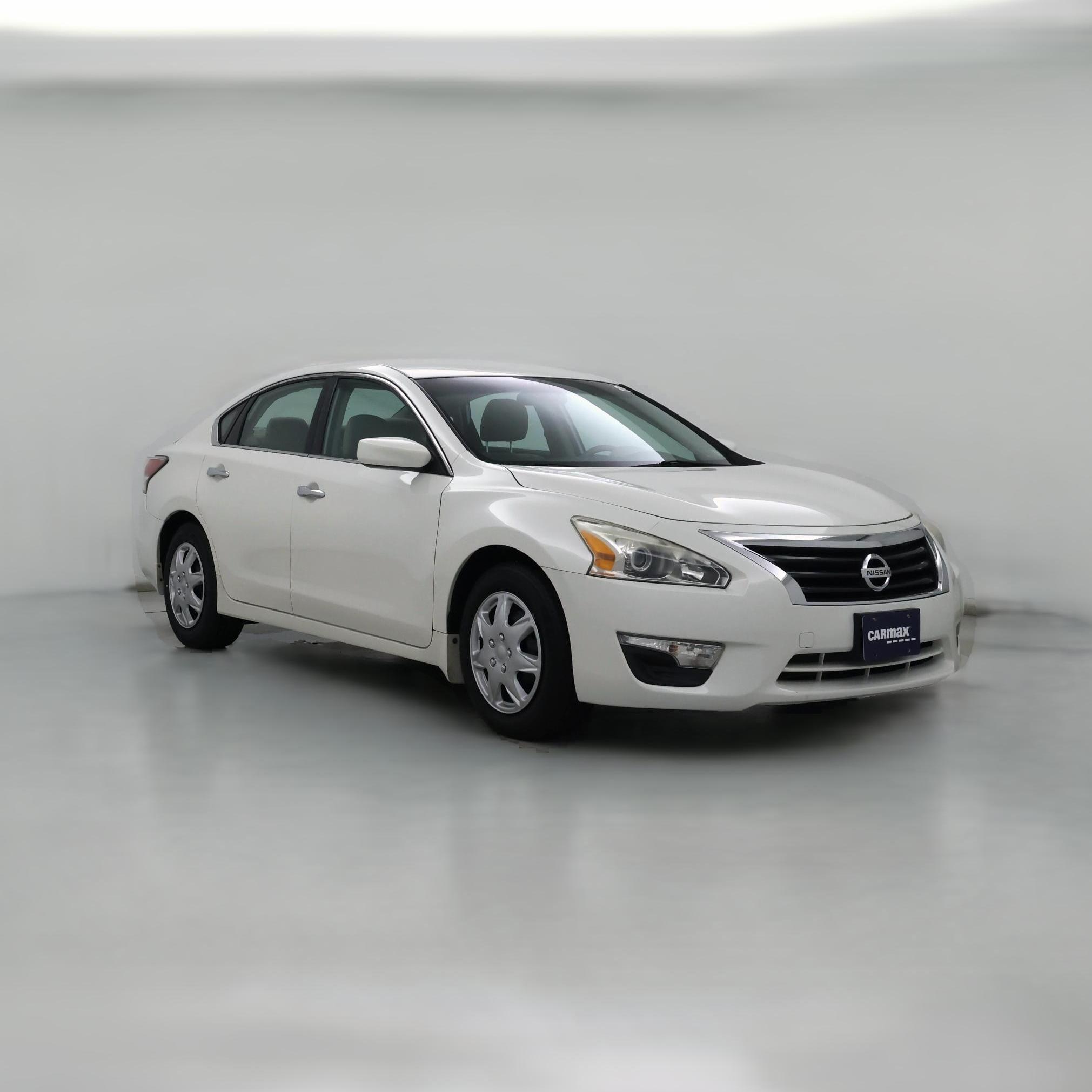 Thumbnail: 2015 Nissan Altima - 1