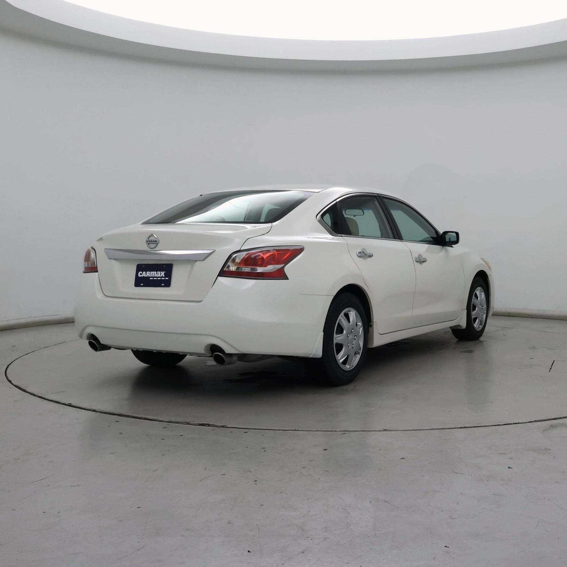 Thumbnail: 2015 Nissan Altima - 8