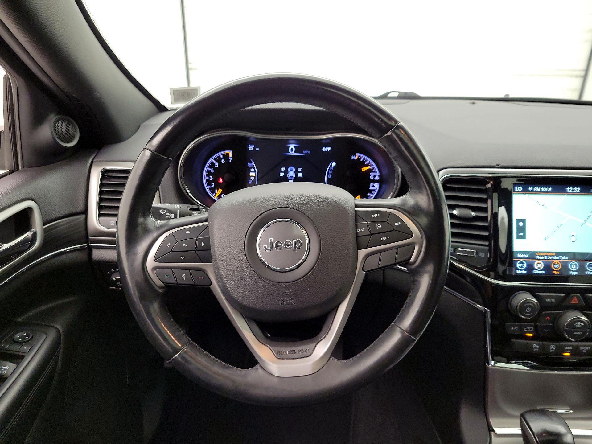 Thumbnail: 2020 Jeep Grand Cherokee - 10