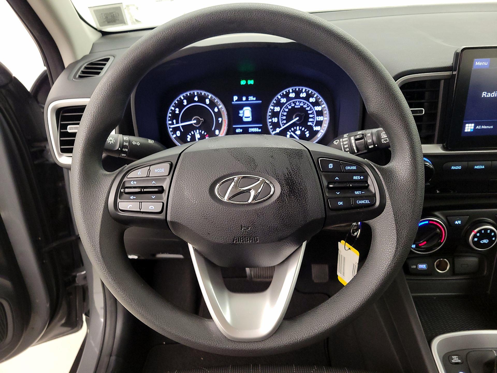 Thumbnail: 2022 Hyundai Venue - 10