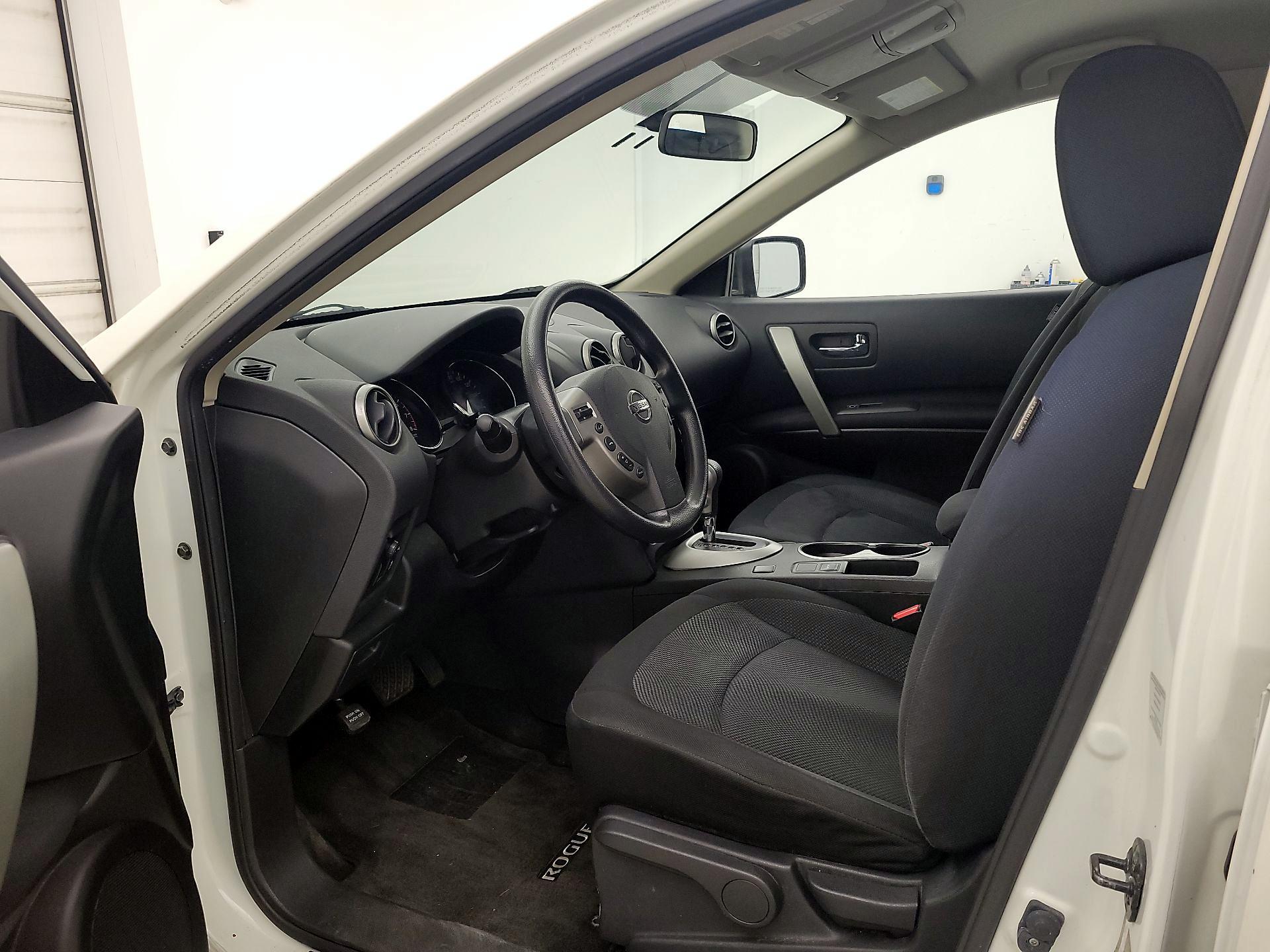 Thumbnail: 2015 Nissan Rogue - 11