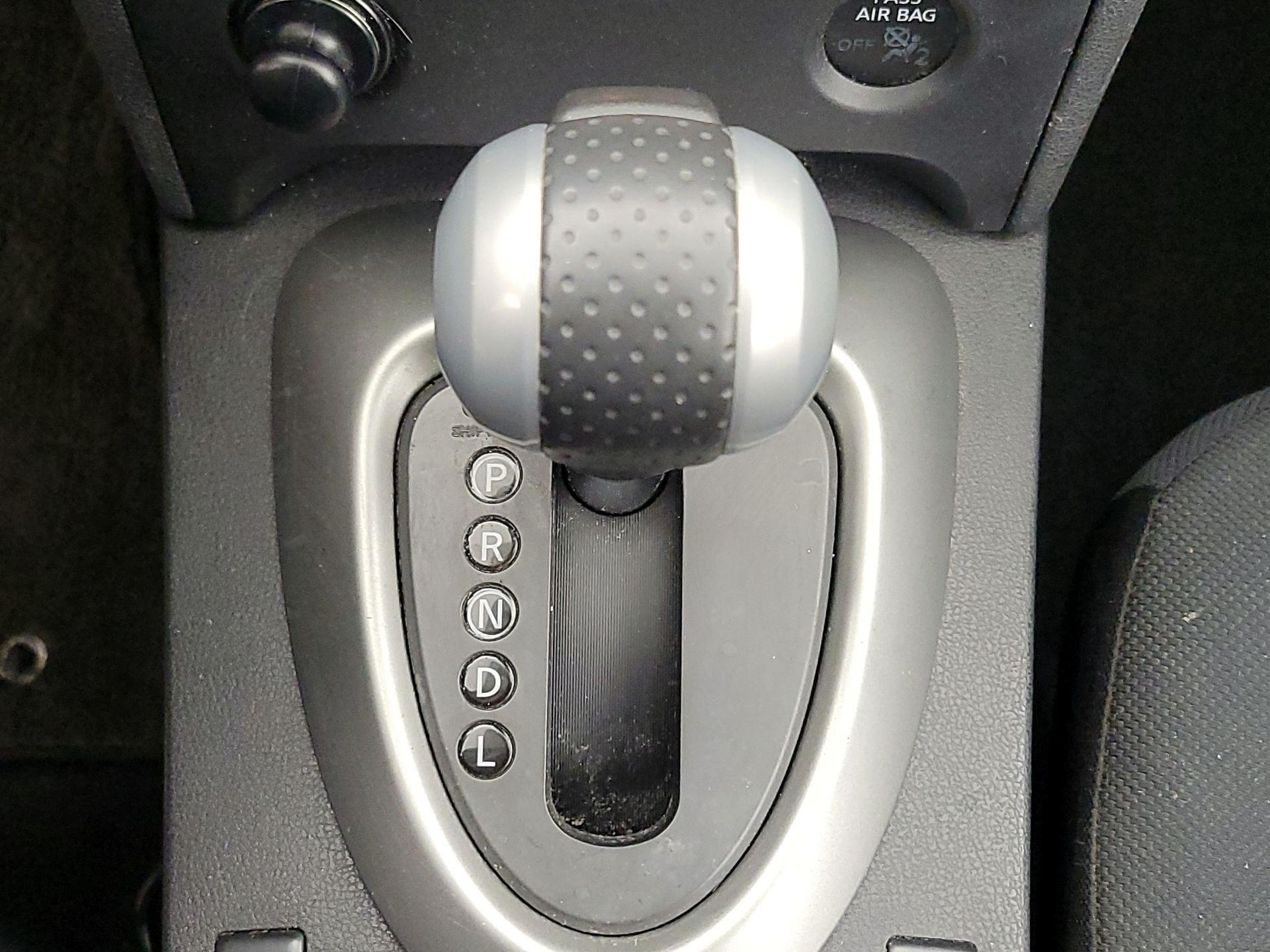 Thumbnail: 2015 Nissan Rogue - 17