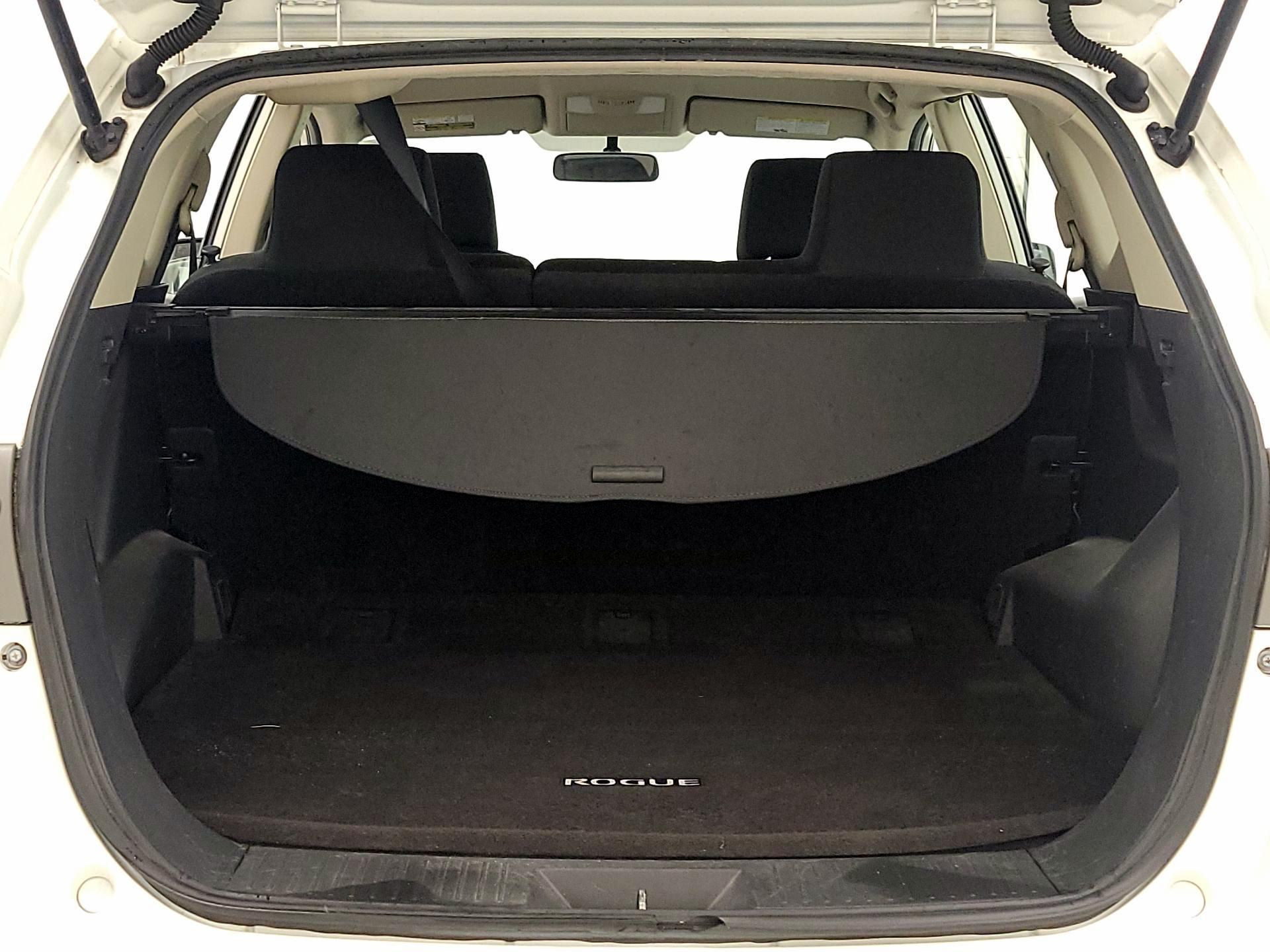 Thumbnail: 2015 Nissan Rogue - 20