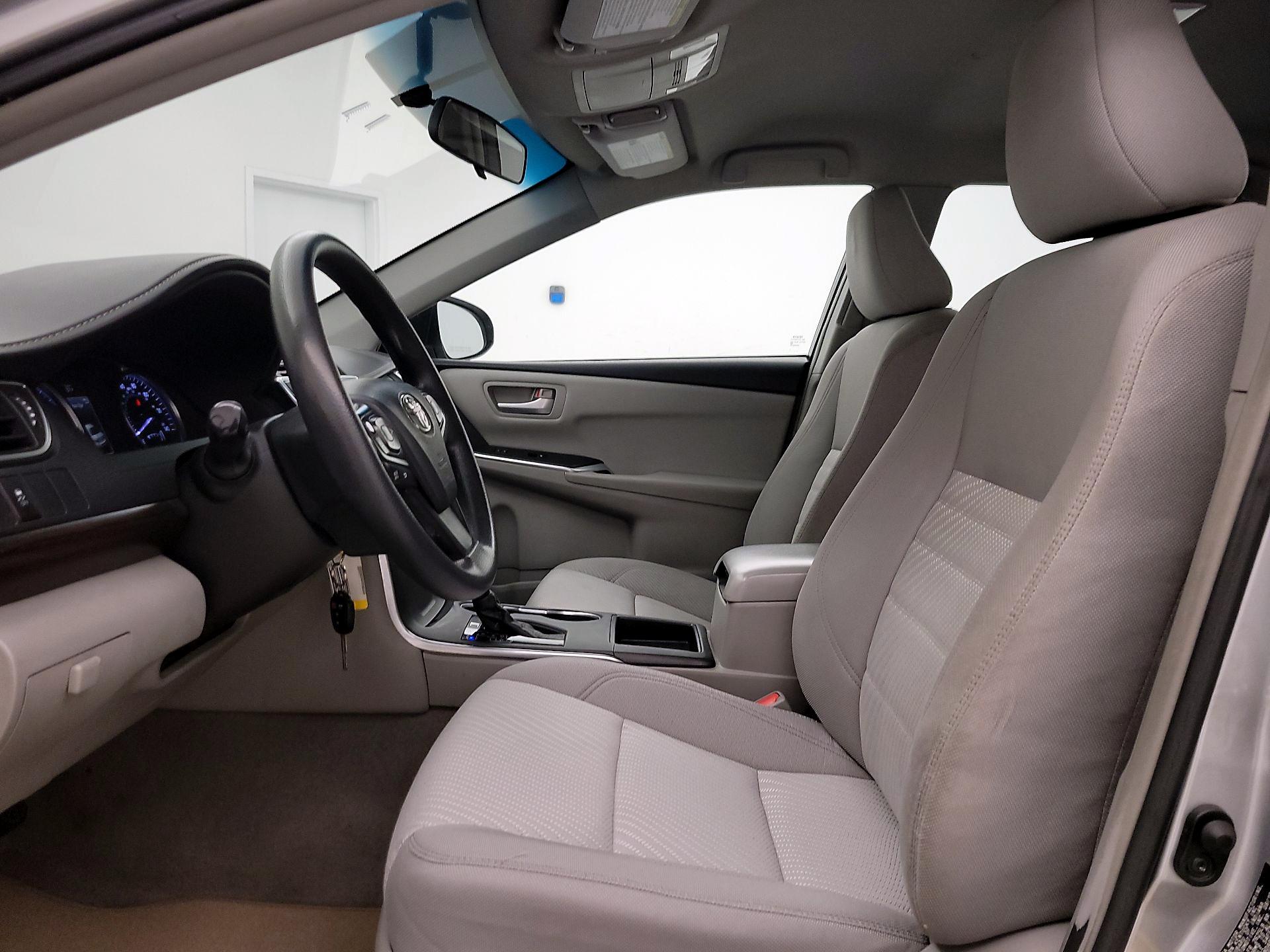 Thumbnail: 2016 Toyota Camry - 11