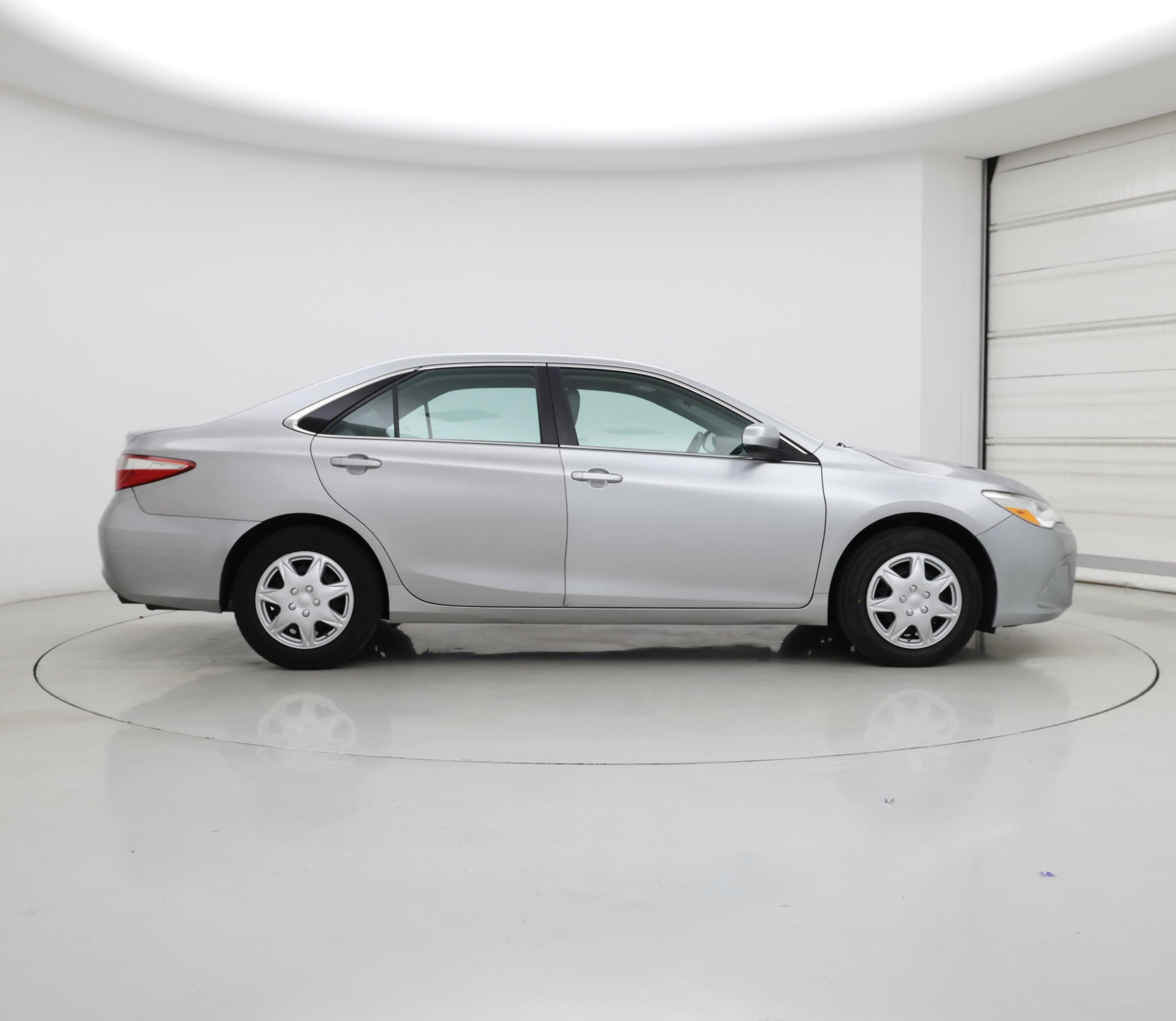 Thumbnail: 2016 Toyota Camry - 7