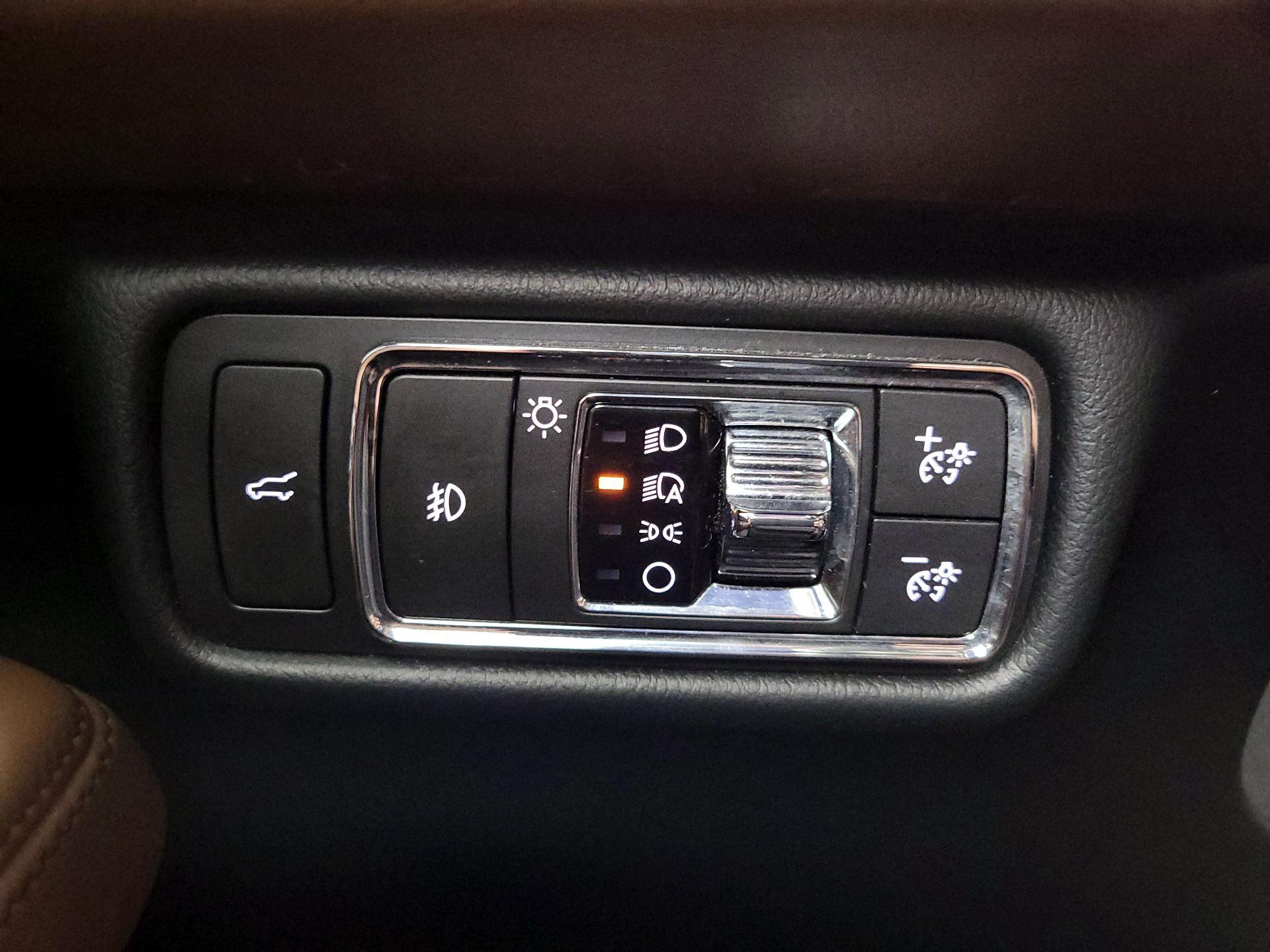 Thumbnail: 2020 Lincoln Aviator - 13