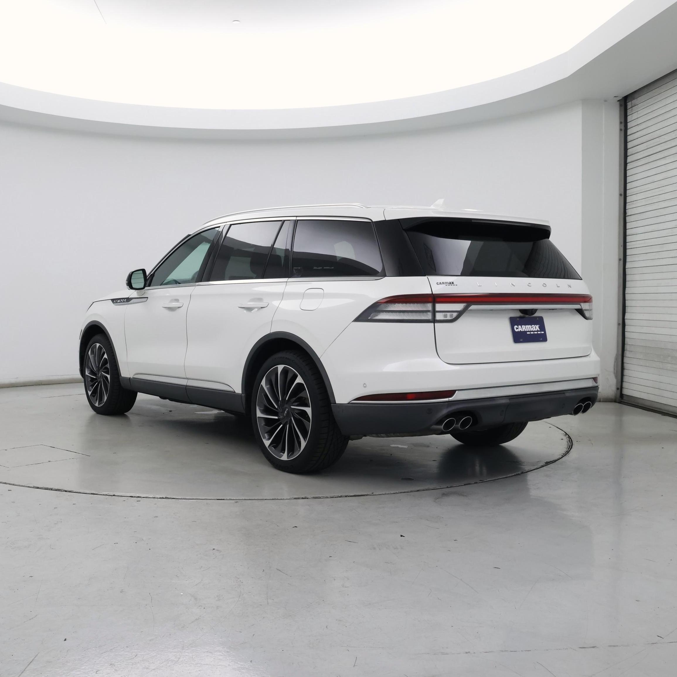Thumbnail: 2020 Lincoln Aviator - 2