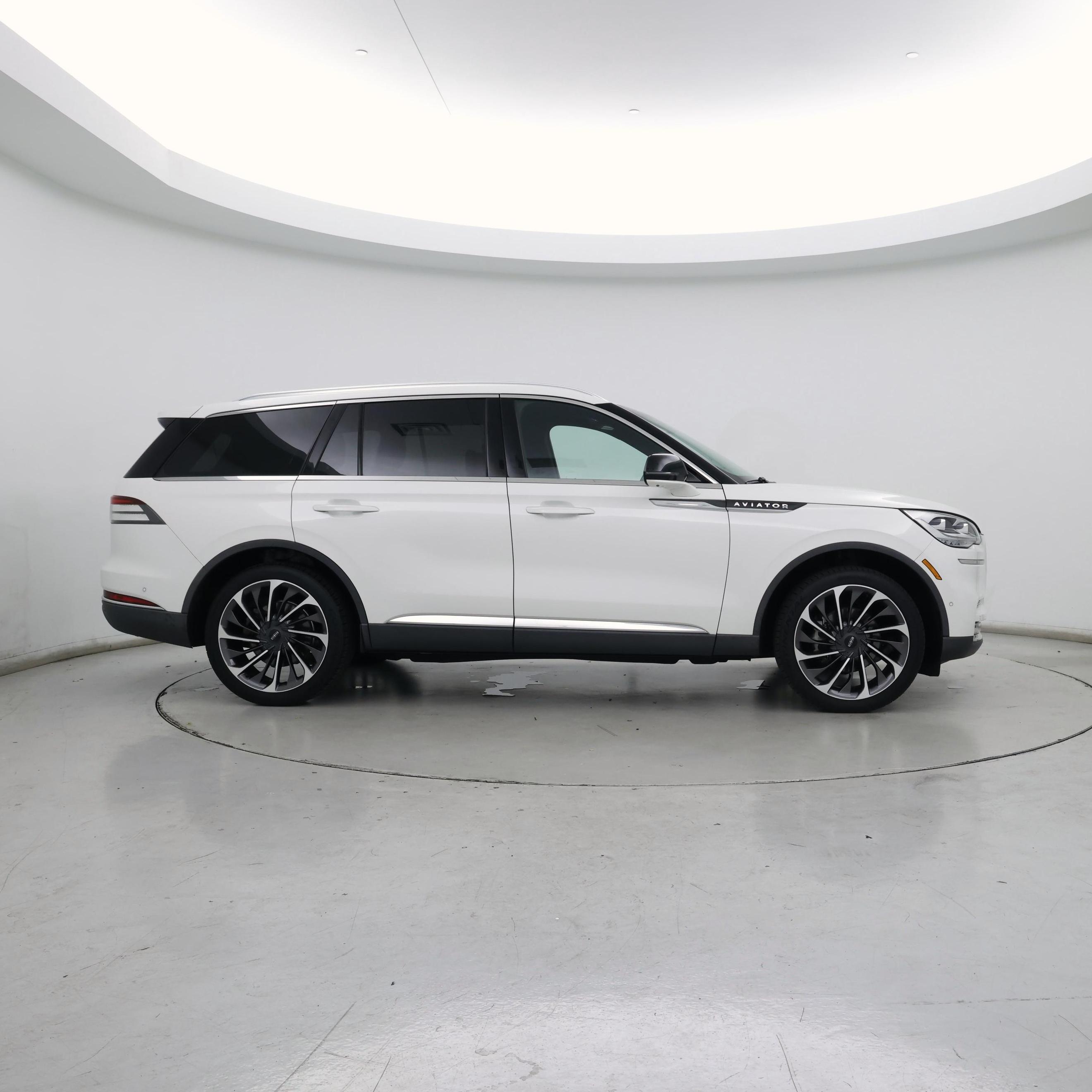 Thumbnail: 2020 Lincoln Aviator - 7