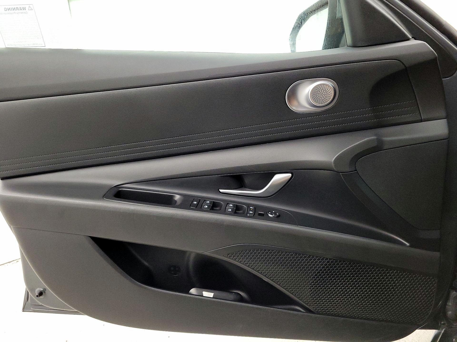 Thumbnail: 2024 Hyundai Elantra - 12