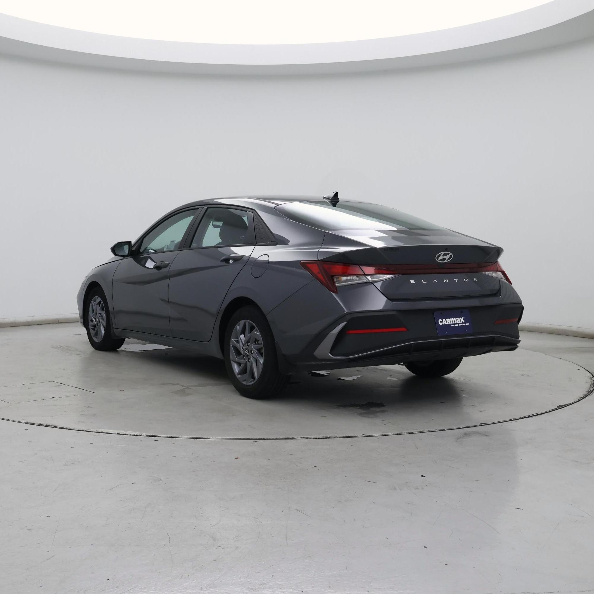 Thumbnail: 2024 Hyundai Elantra - 2