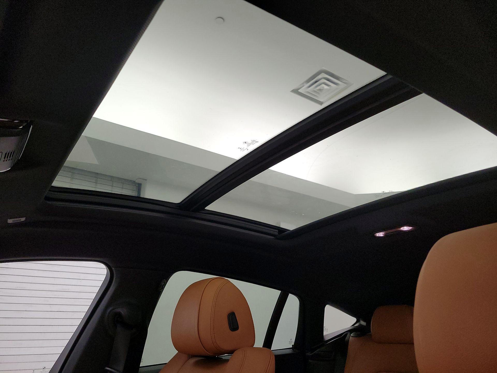 Thumbnail: 2021 BMW X6 - 20