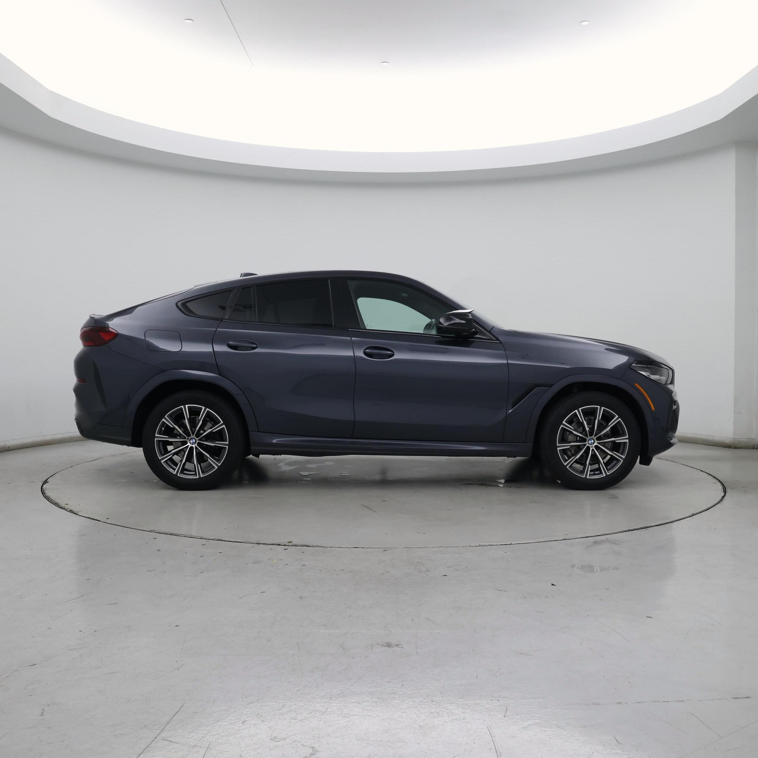 Thumbnail: 2021 BMW X6 - 7