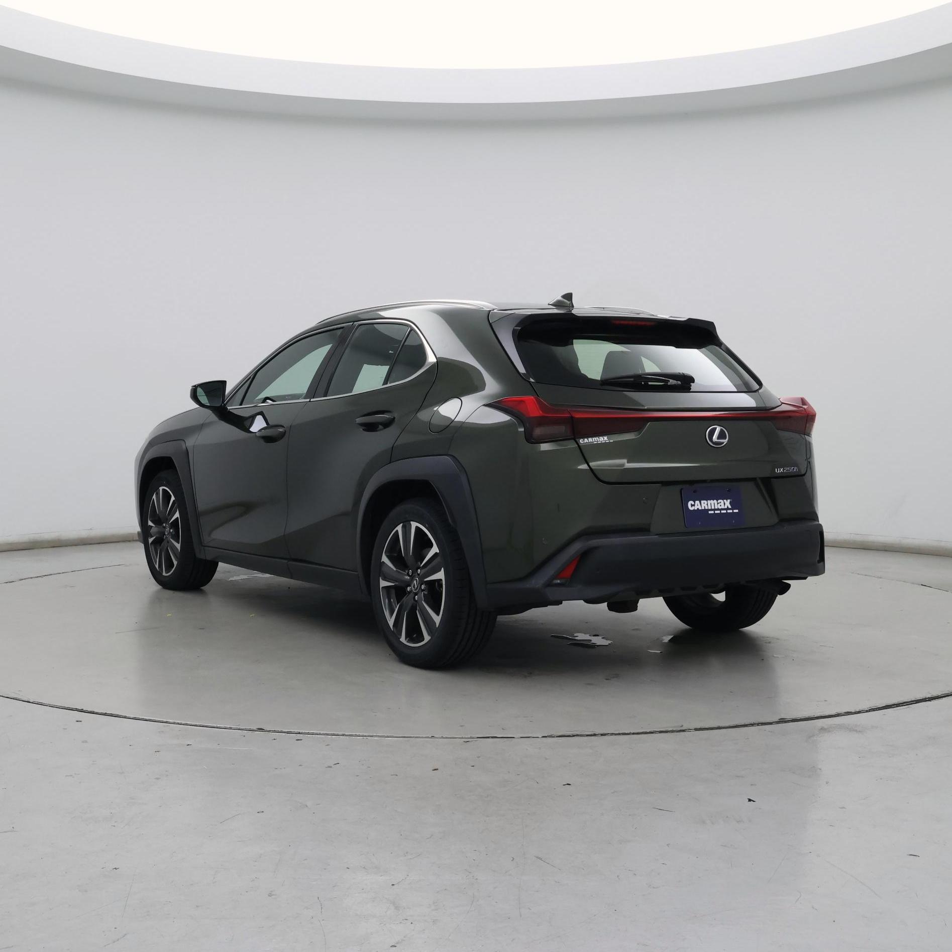 Thumbnail: 2019 Lexus UX - 2
