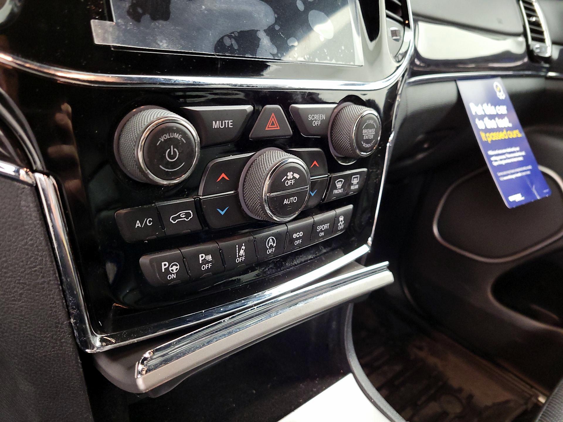 Thumbnail: 2019 Jeep Grand Cherokee - 17