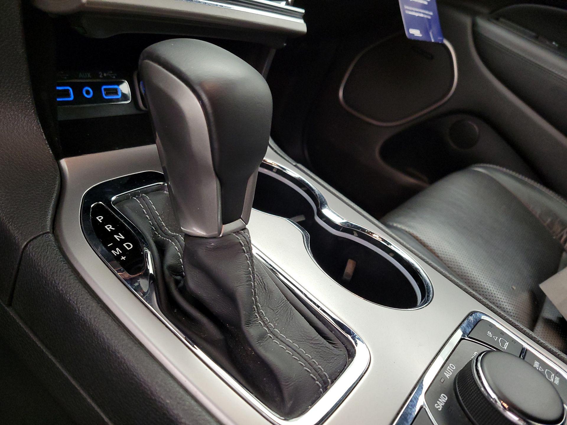 Thumbnail: 2019 Jeep Grand Cherokee - 18