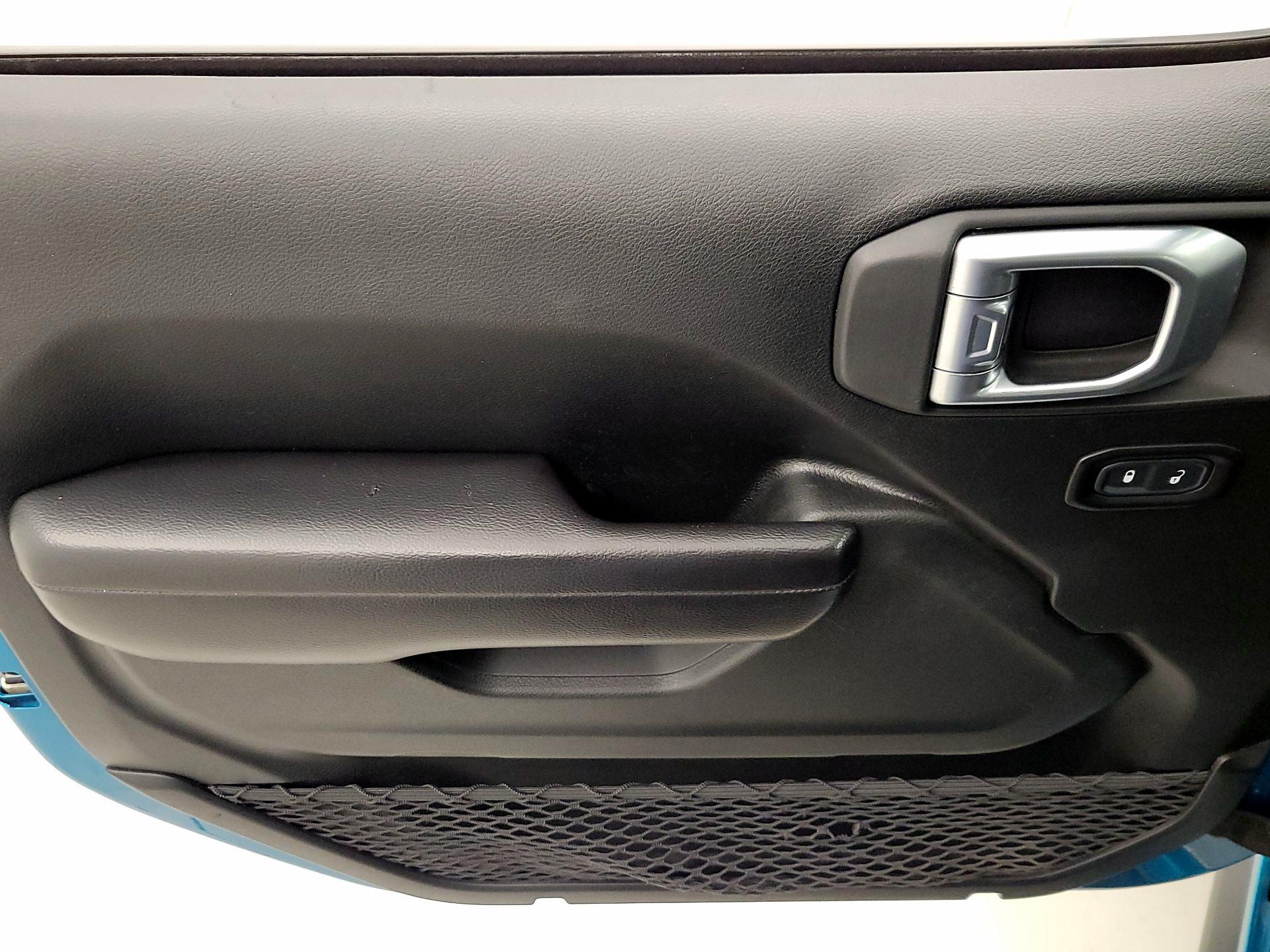 Thumbnail: 2020 Jeep Wrangler - 12