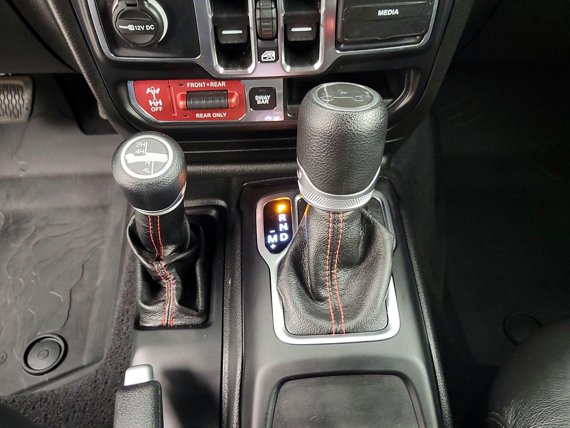 Thumbnail: 2020 Jeep Wrangler - 18