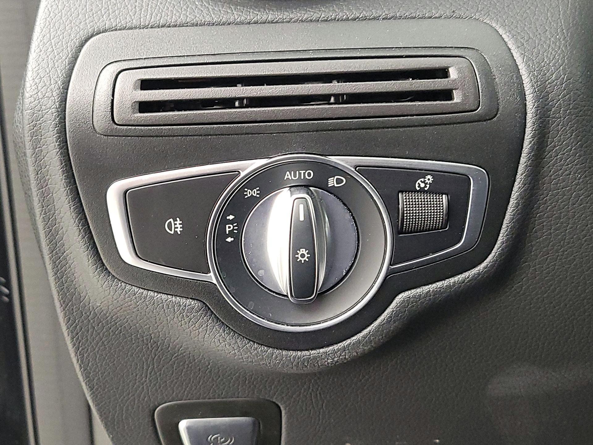 Thumbnail: 2020 Mercedes-Benz GLC - 13