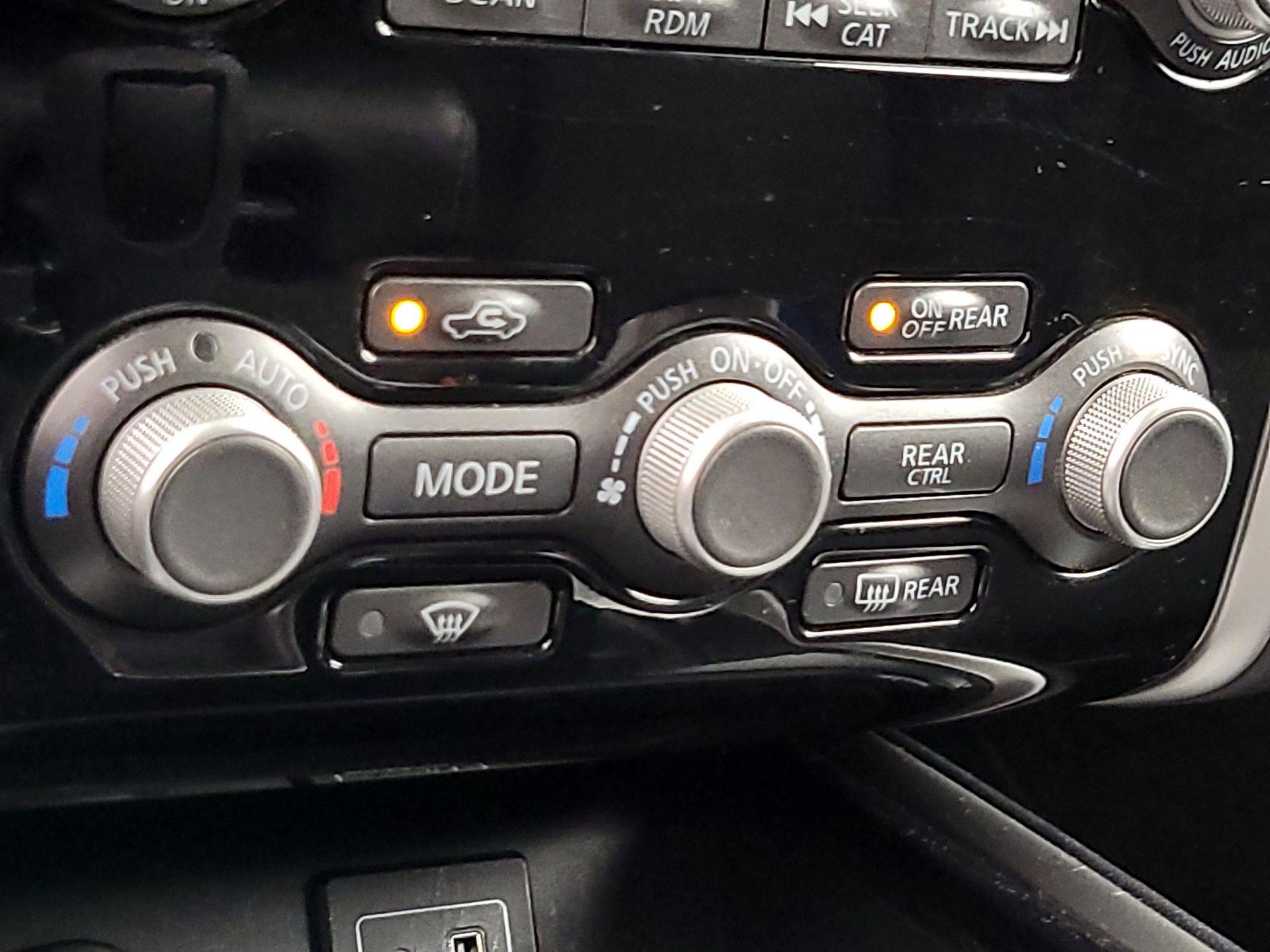 Thumbnail: 2020 Nissan Pathfinder - 16