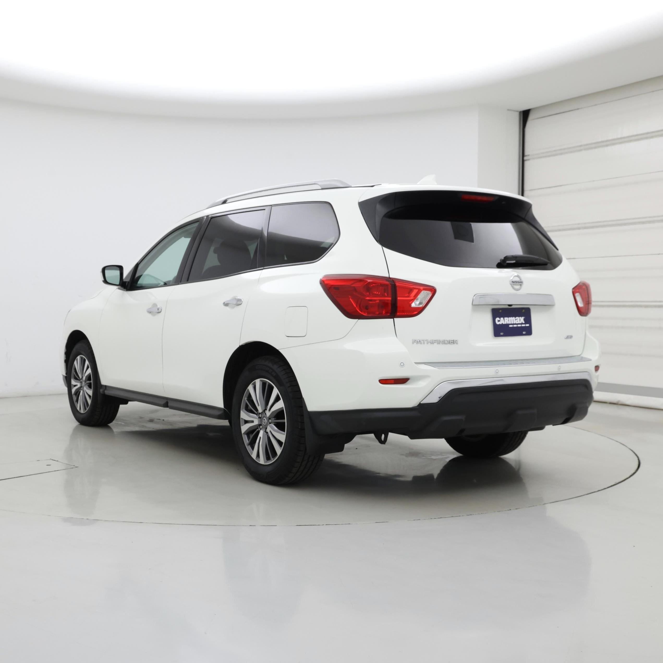 Thumbnail: 2020 Nissan Pathfinder - 2