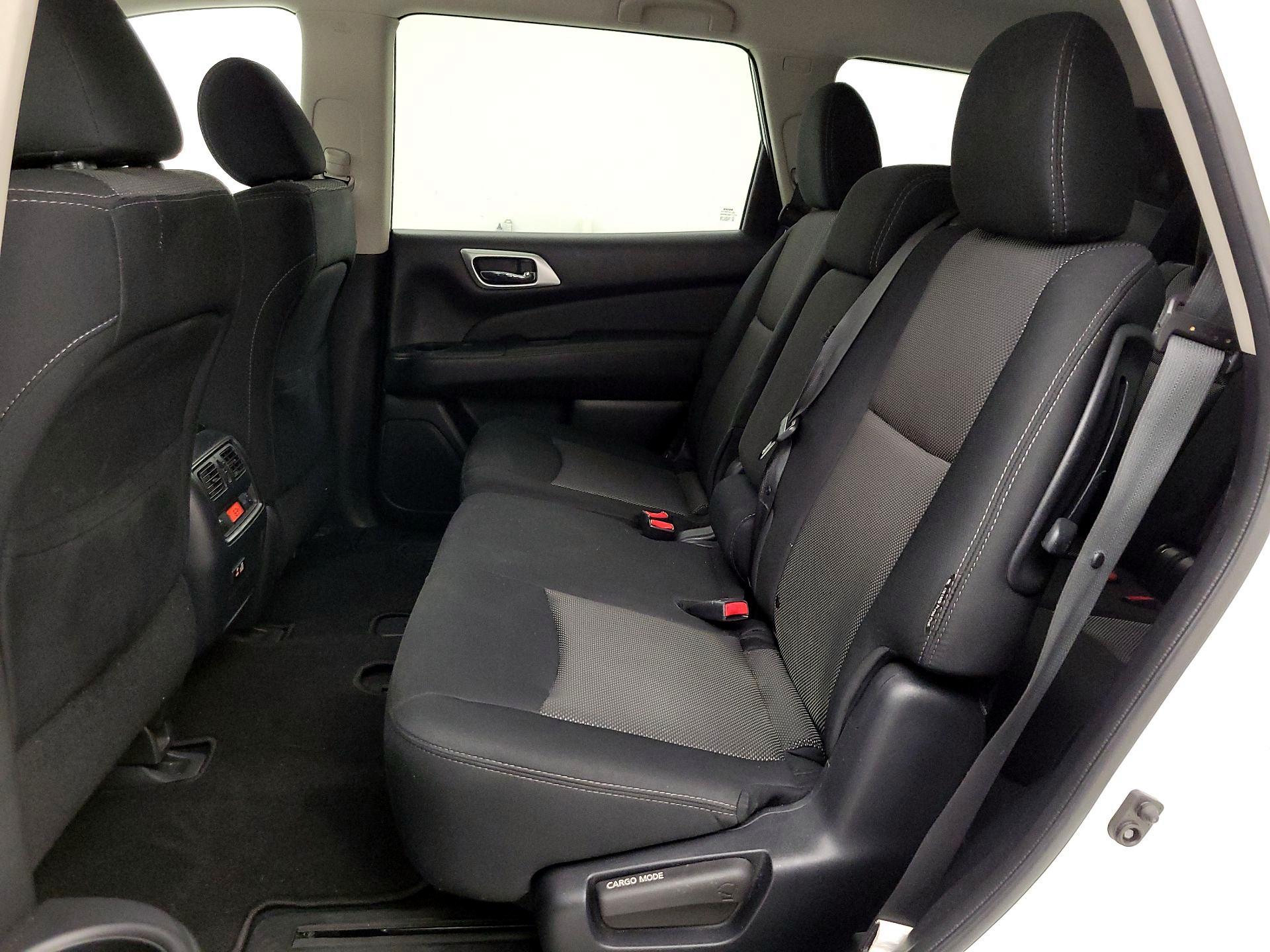 Thumbnail: 2020 Nissan Pathfinder - 19