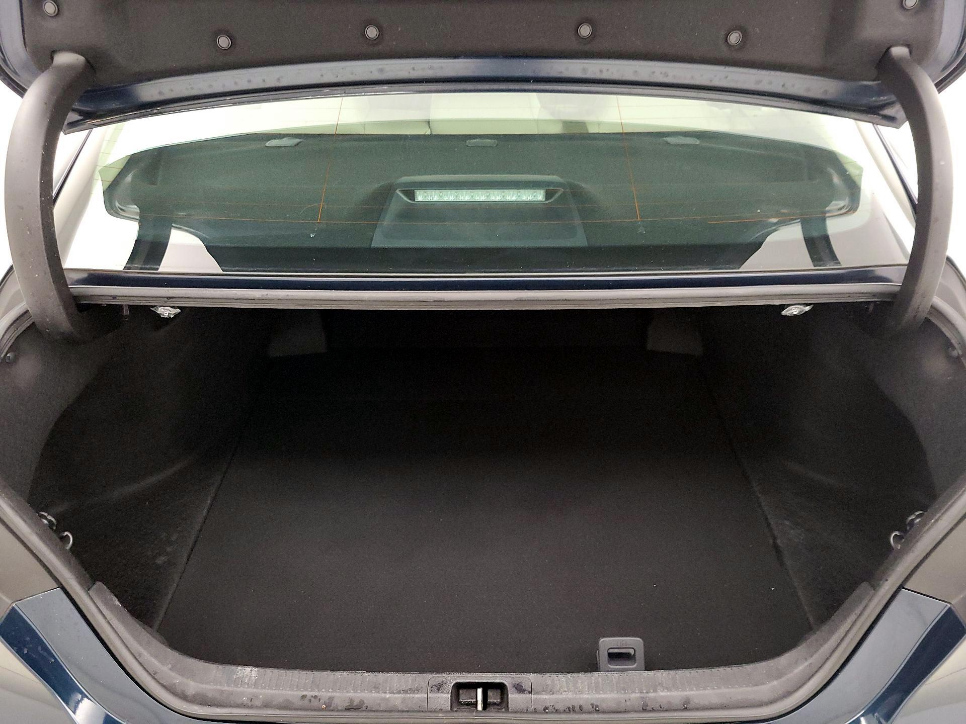 Thumbnail: 2019 Toyota Camry - 20