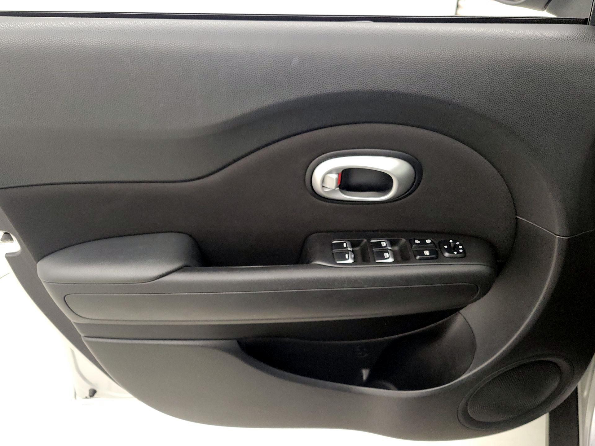 Thumbnail: 2018 Kia Soul - 12