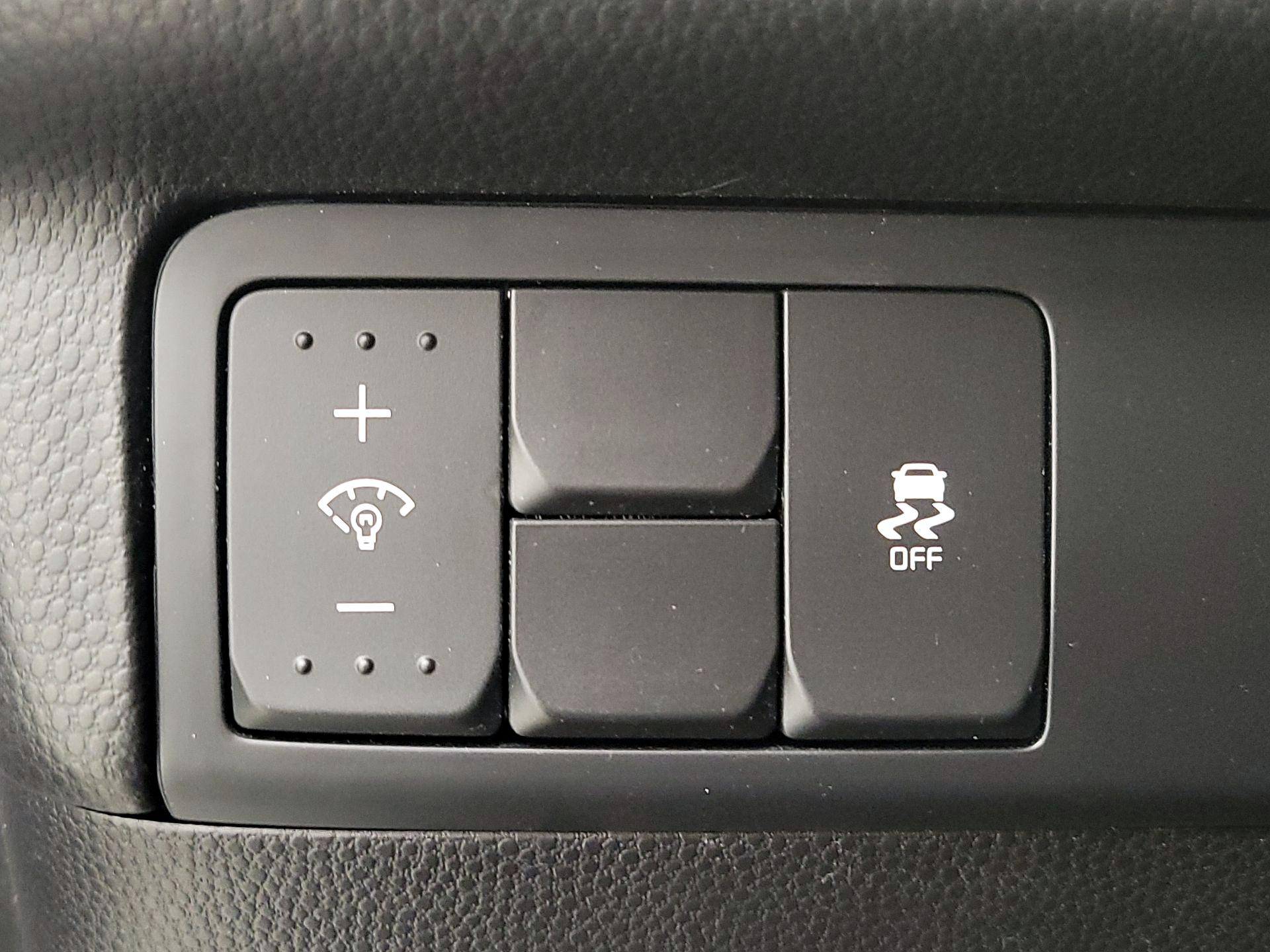 Thumbnail: 2018 Kia Soul - 13