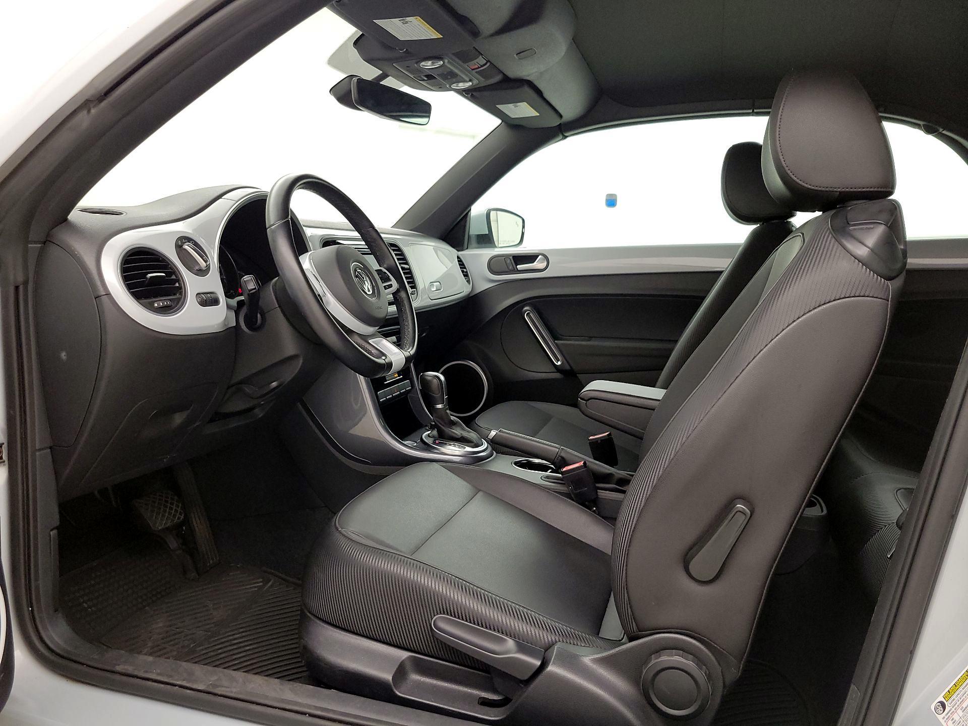 Thumbnail: 2019 Volkswagen Beetle - 11