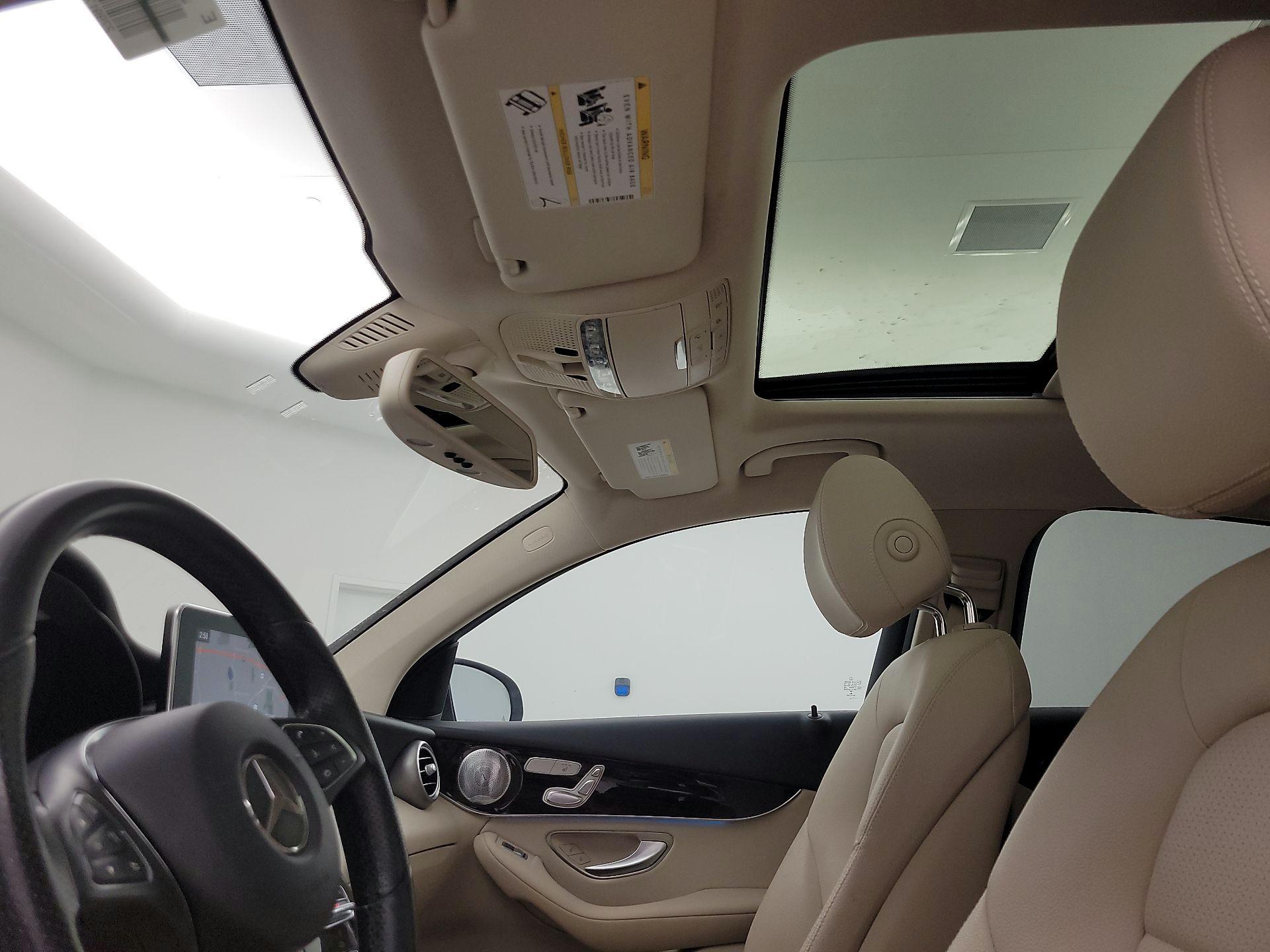 Thumbnail: 2017 Mercedes-Benz GLC - 20