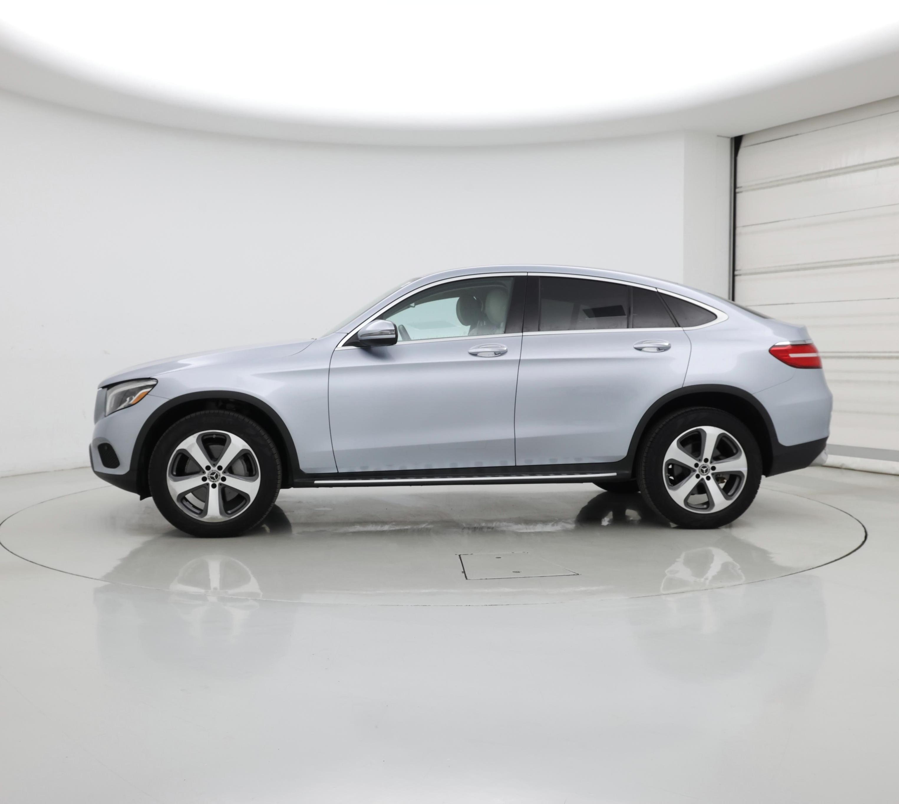 Thumbnail: 2017 Mercedes-Benz GLC - 3
