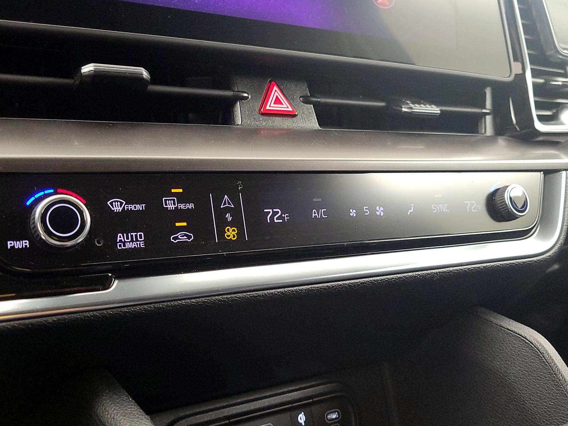 Thumbnail: 2023 Kia Sportage - 17