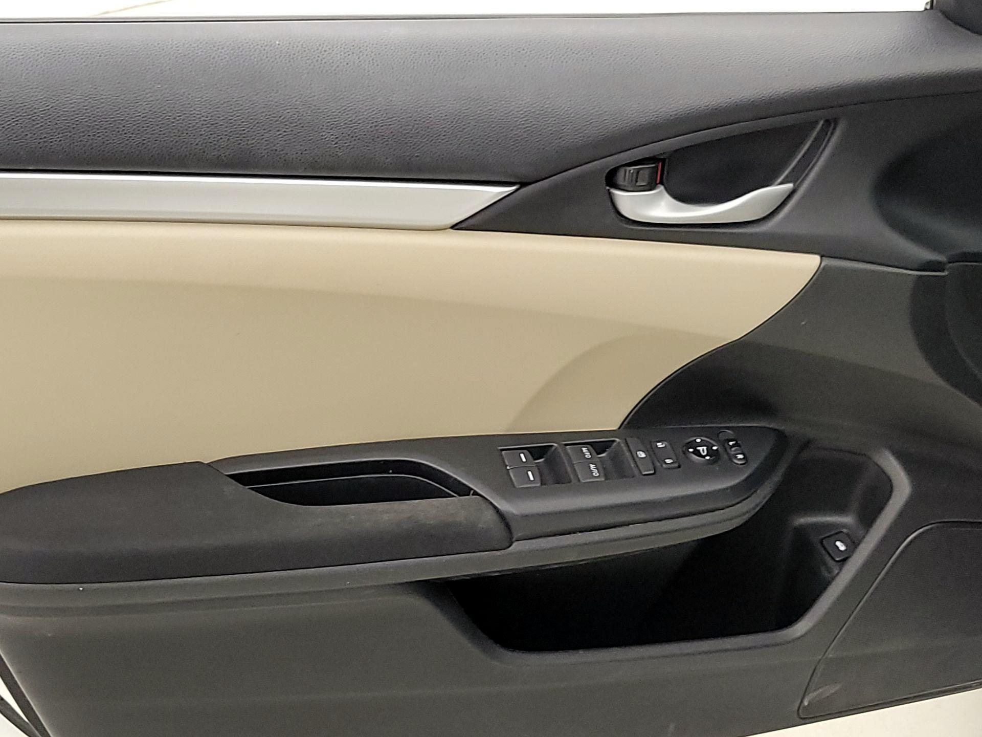 Thumbnail: 2017 Honda Civic - 12