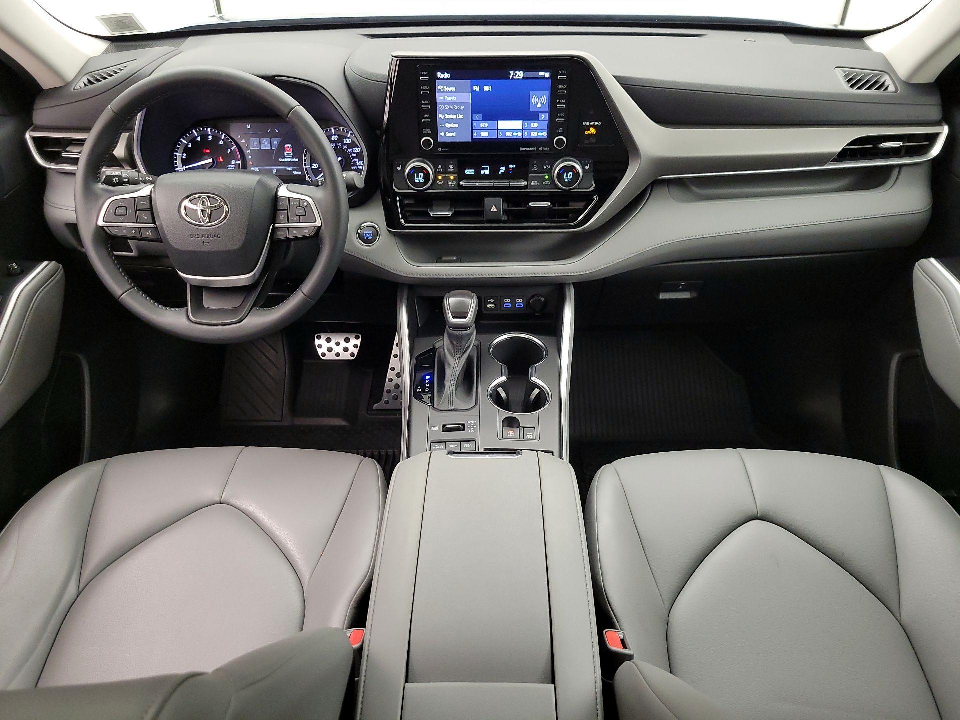 Thumbnail: 2022 Toyota Highlander - 9