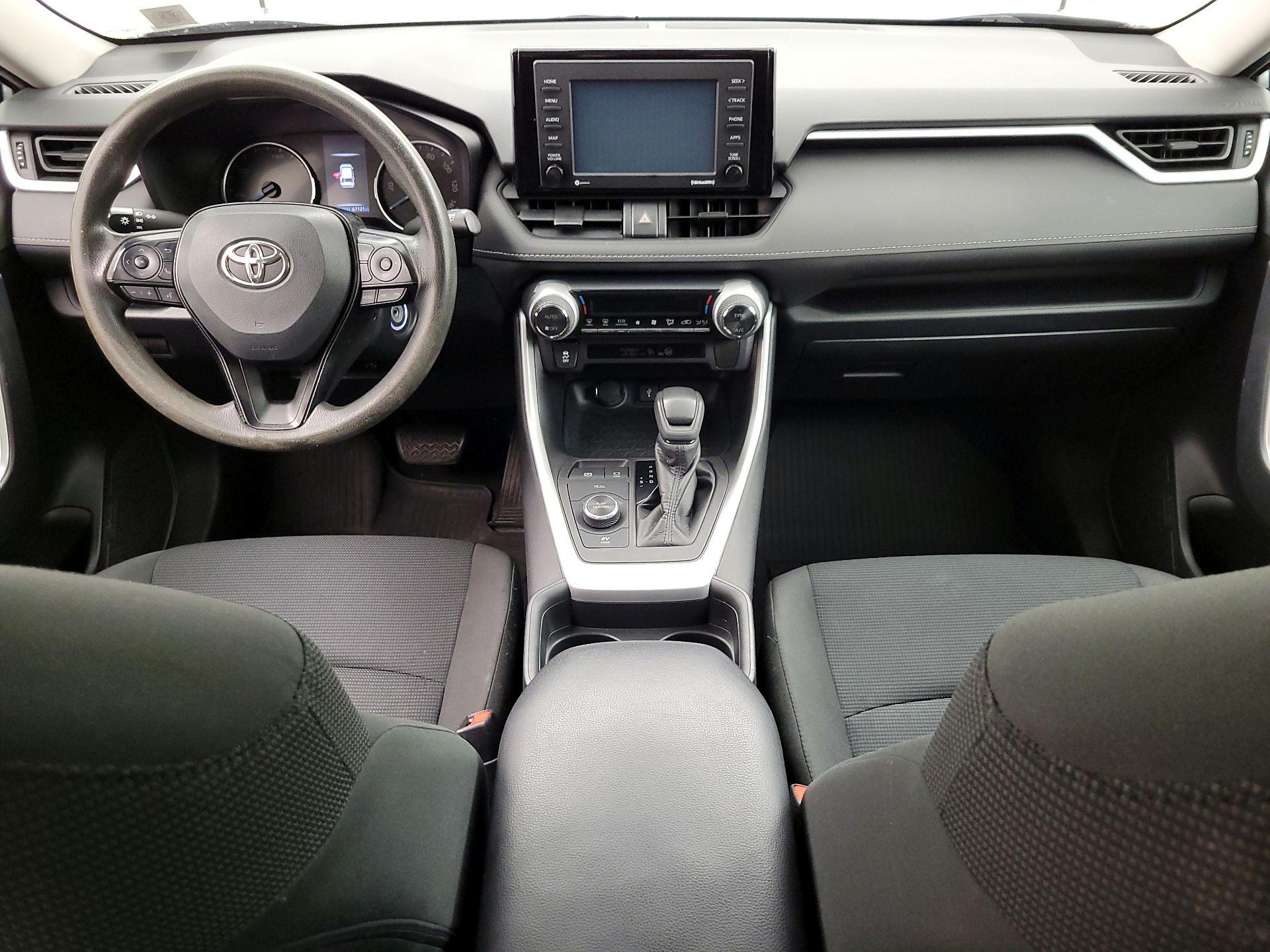 Thumbnail: 2020 Toyota RAV4 - 9