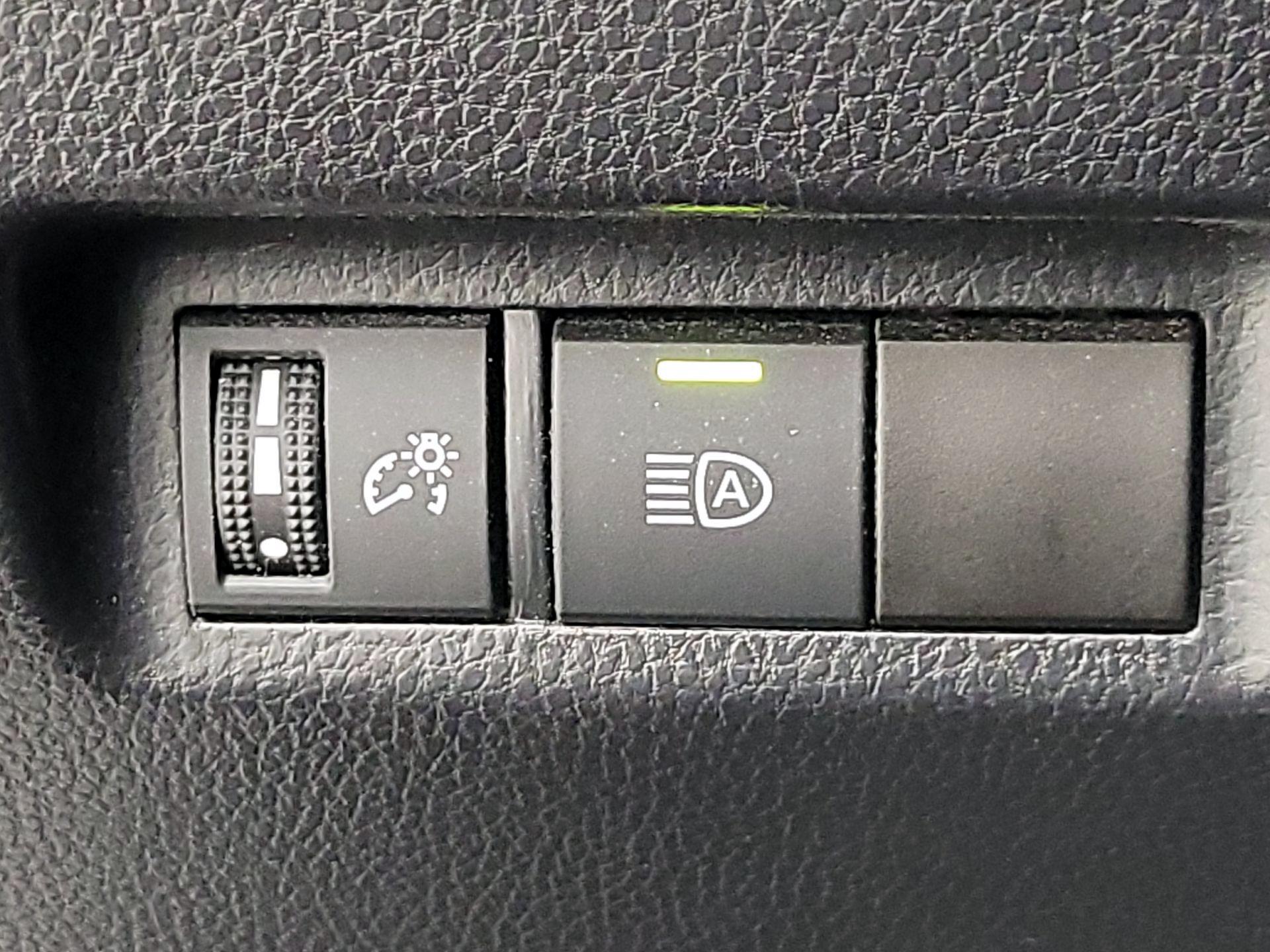 Thumbnail: 2020 Toyota RAV4 - 13