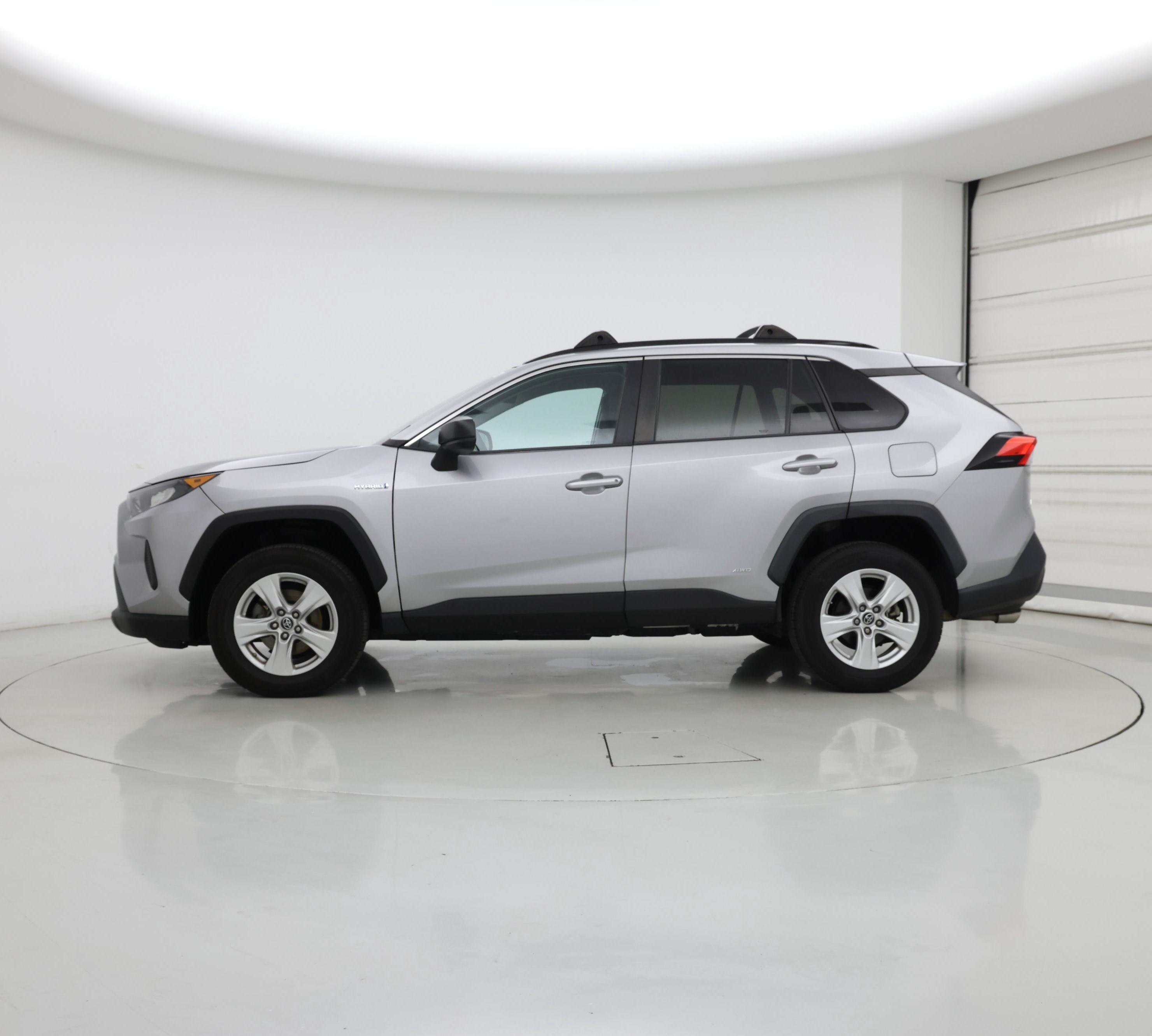 Thumbnail: 2020 Toyota RAV4 - 3