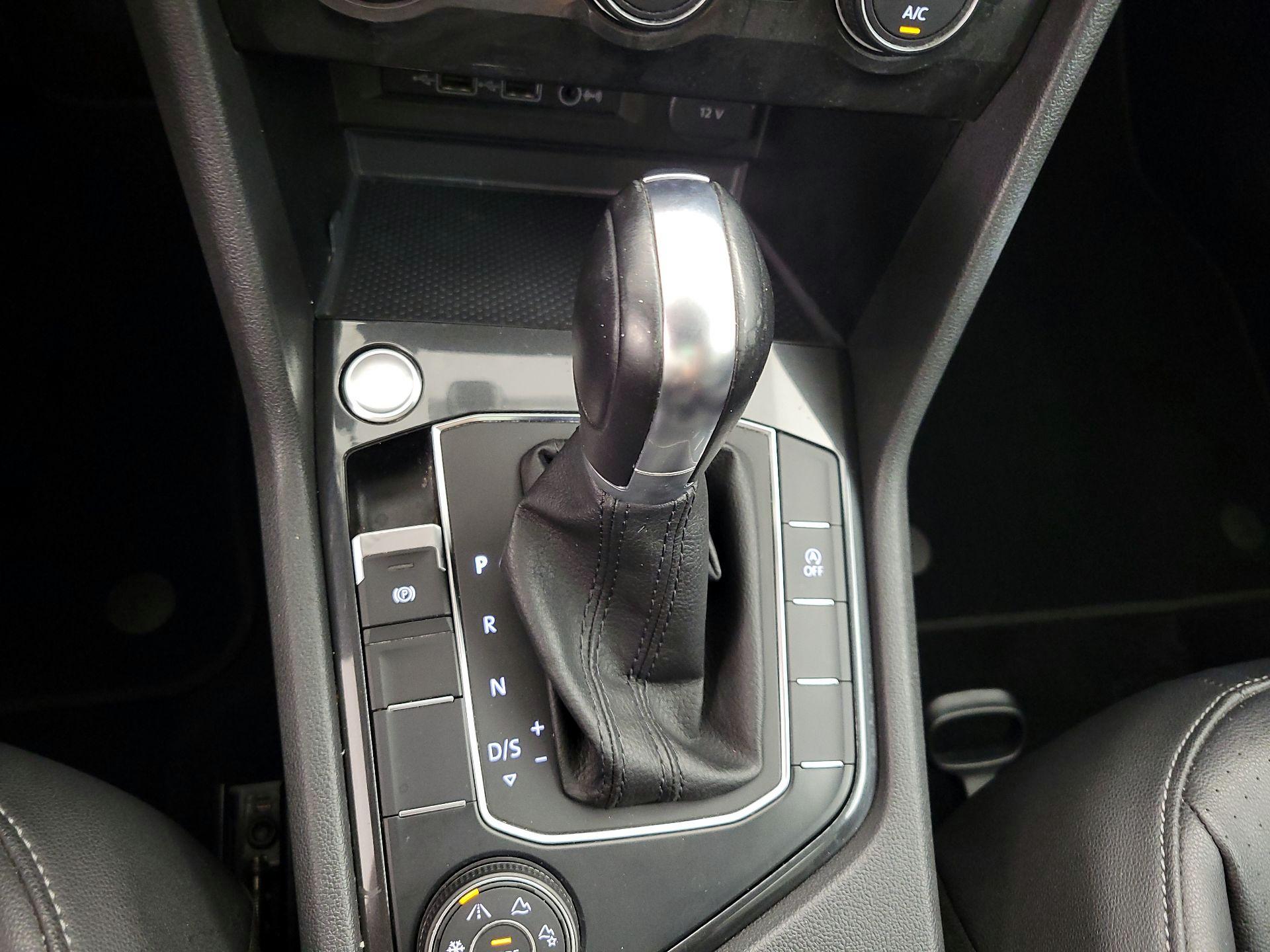 Thumbnail: 2019 Volkswagen Tiguan - 17