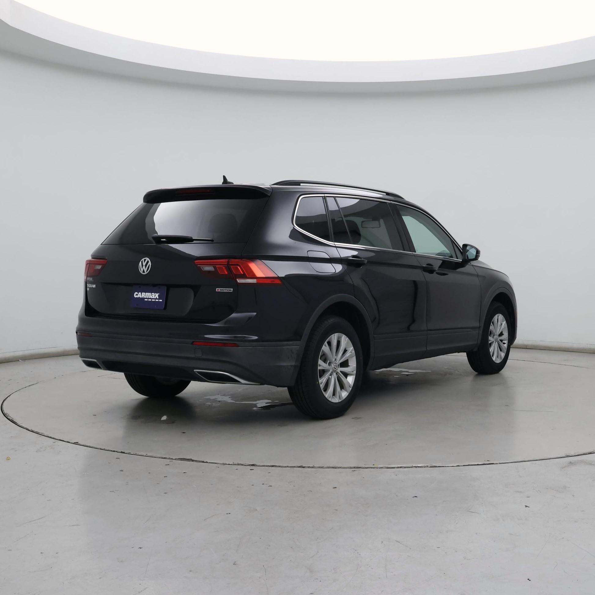 Thumbnail: 2019 Volkswagen Tiguan - 8