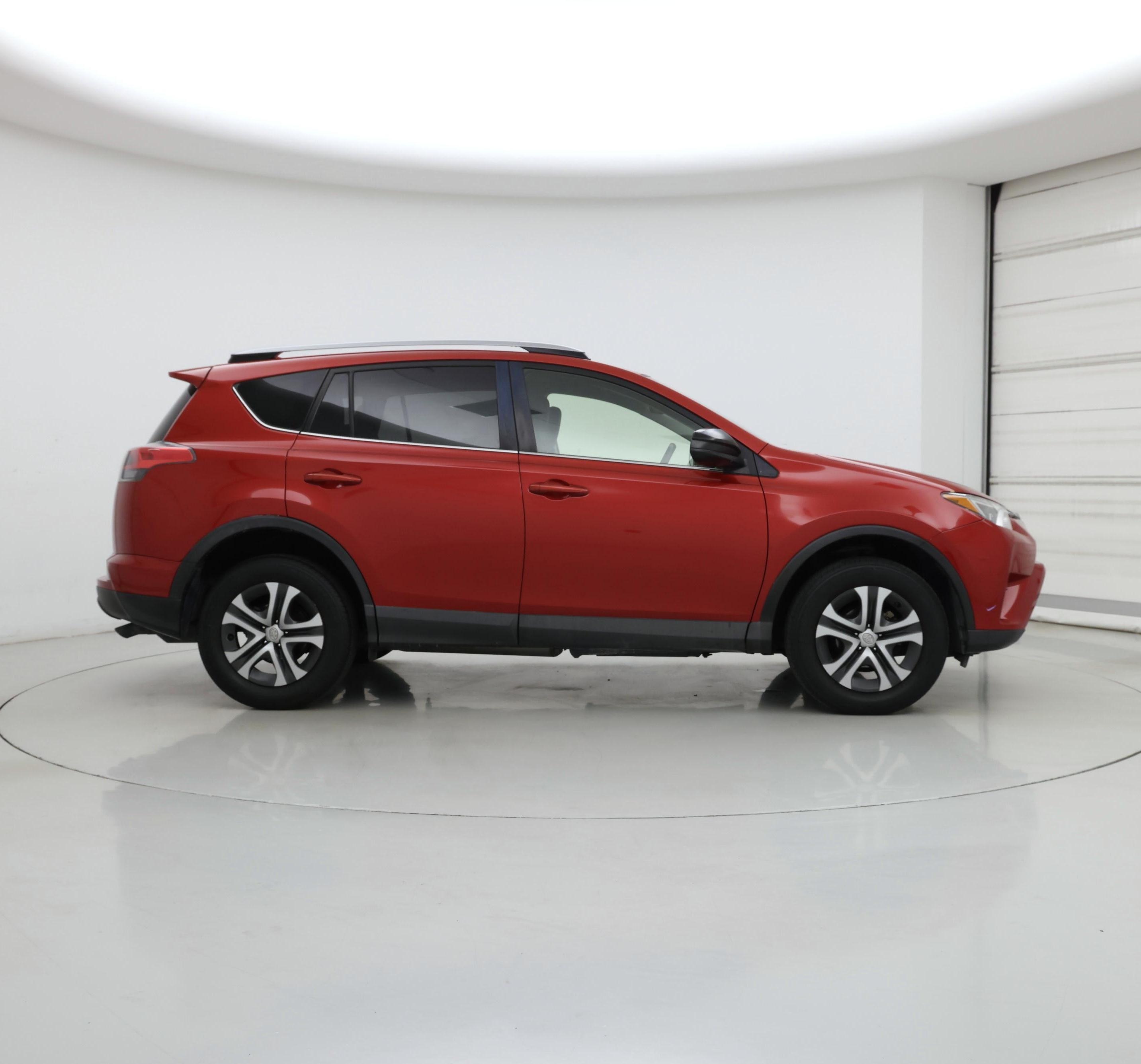 Thumbnail: 2017 Toyota RAV4 - 7