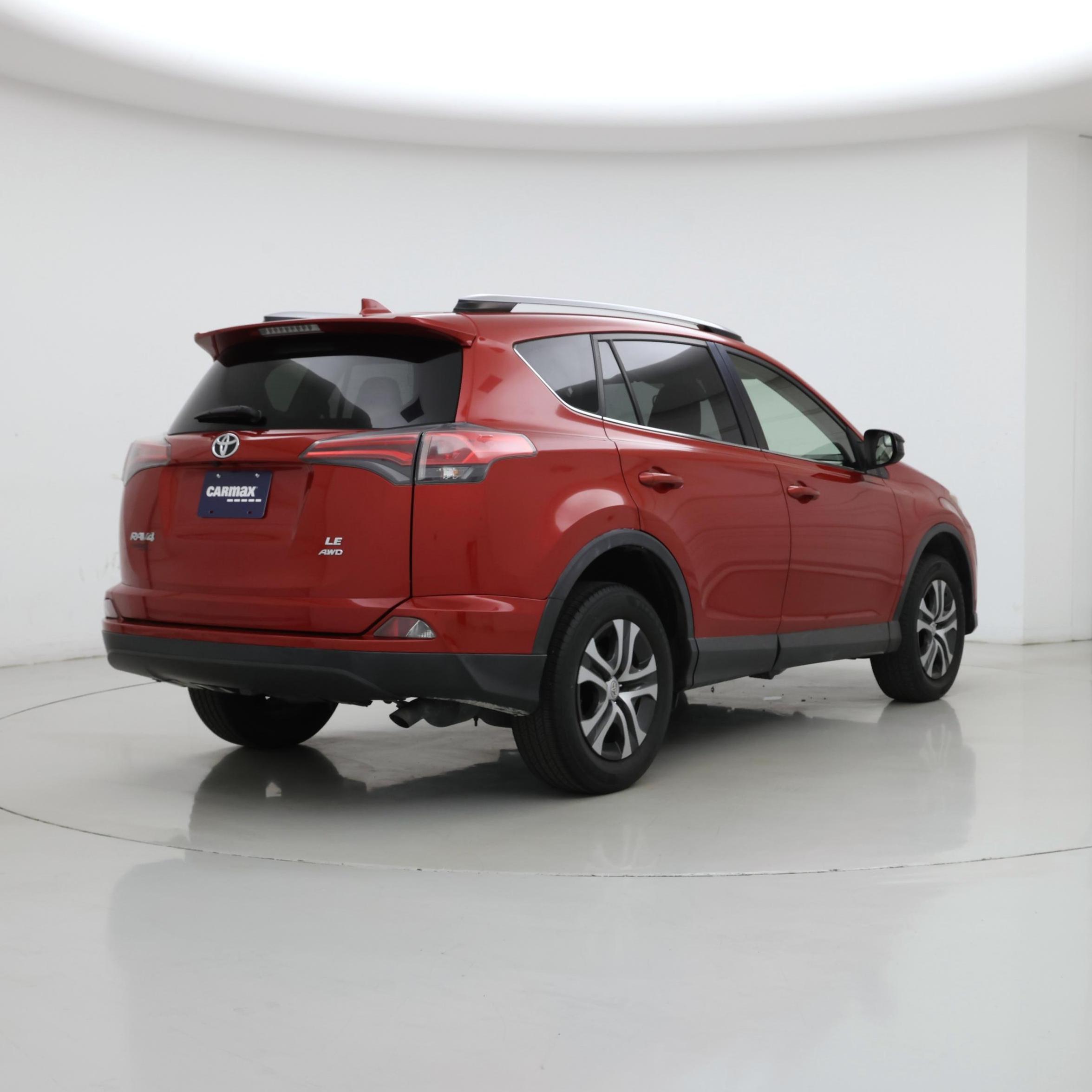 Thumbnail: 2017 Toyota RAV4 - 8
