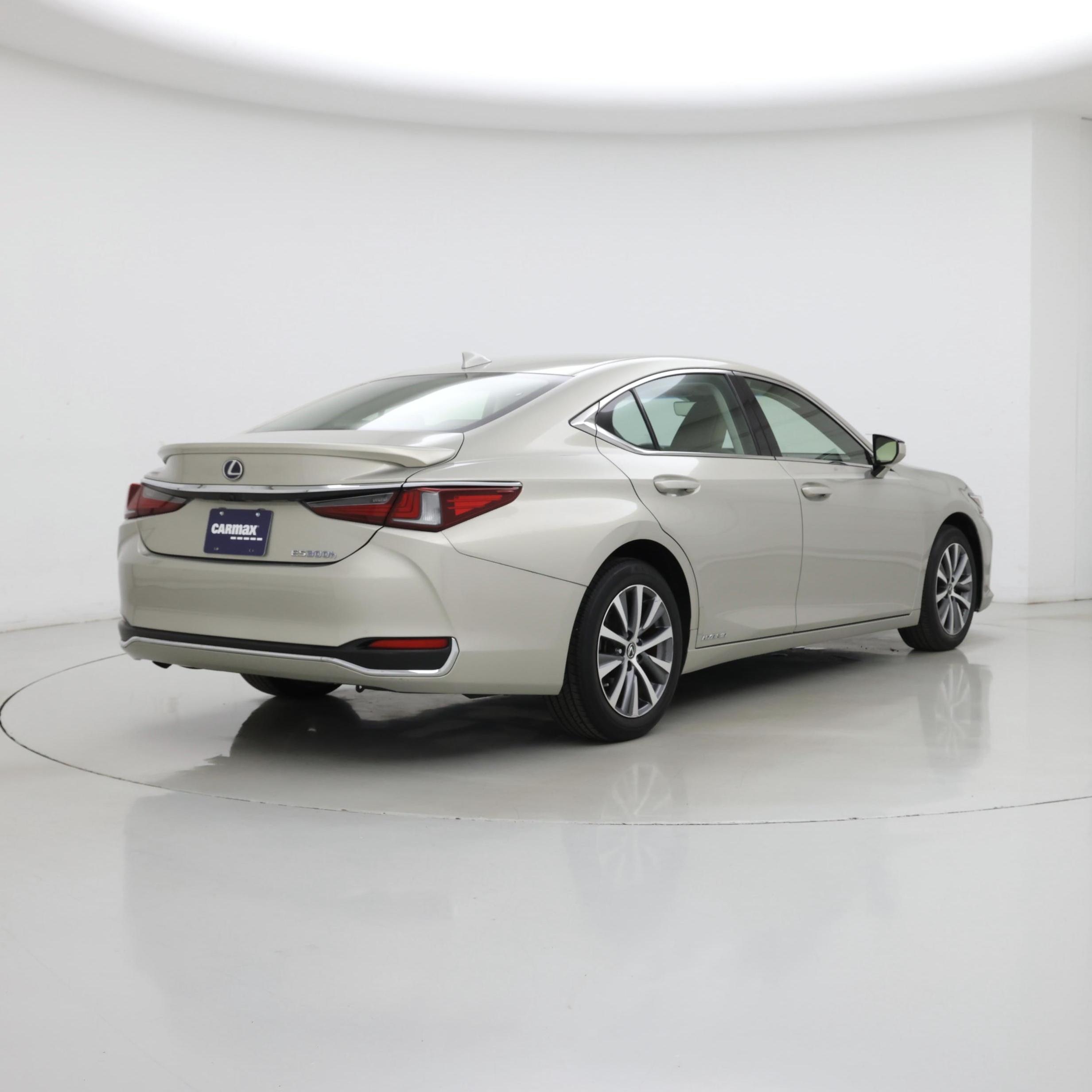 Thumbnail: 2019 Lexus ES - 8