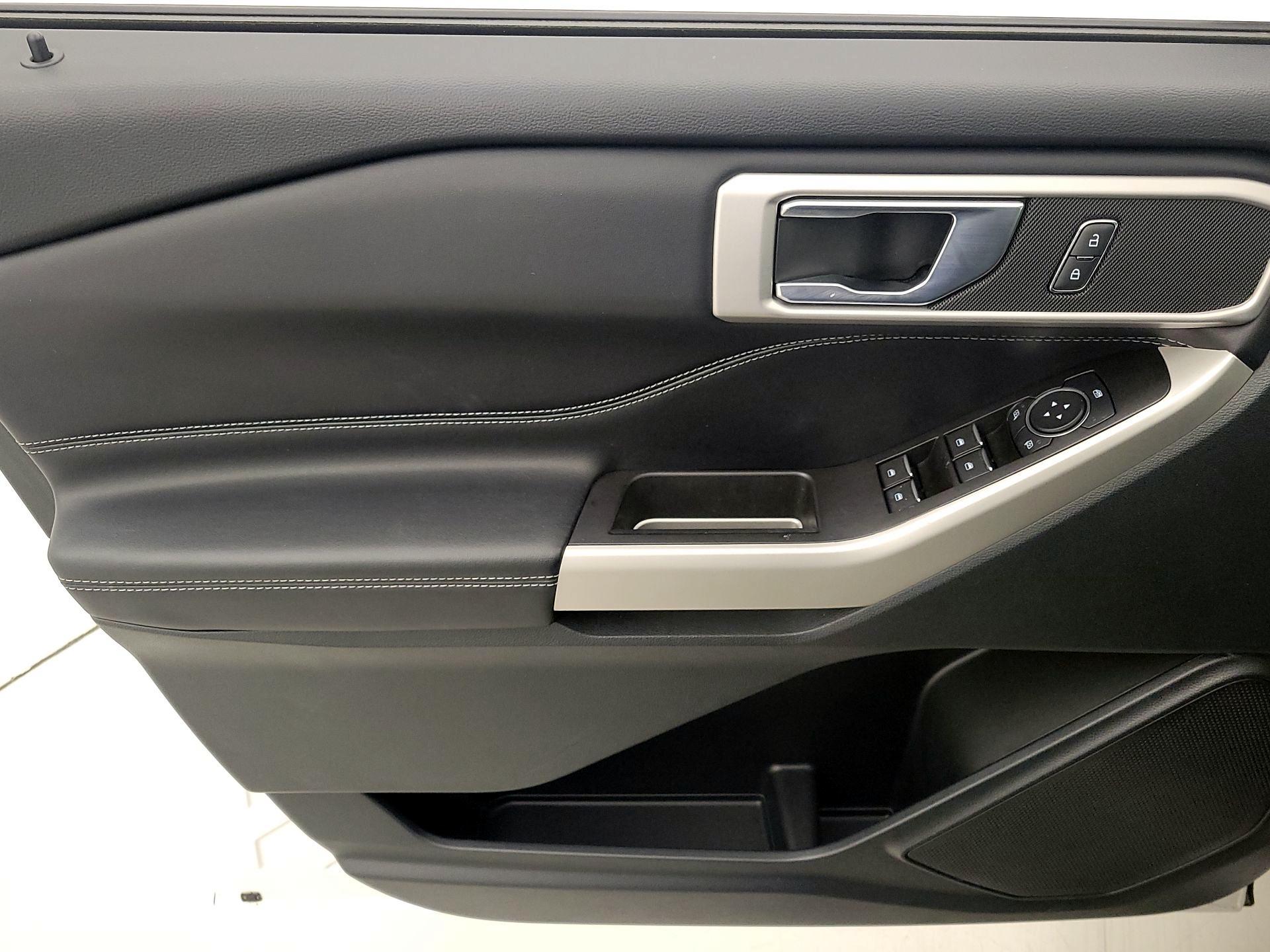 Thumbnail: 2021 Ford Explorer - 12