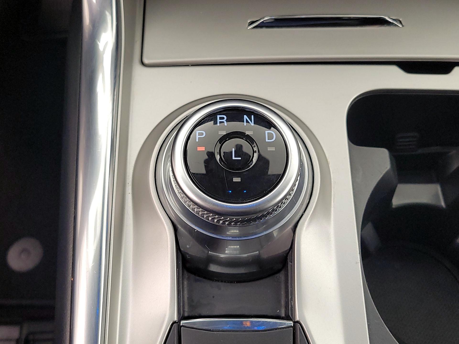 Thumbnail: 2021 Ford Explorer - 17